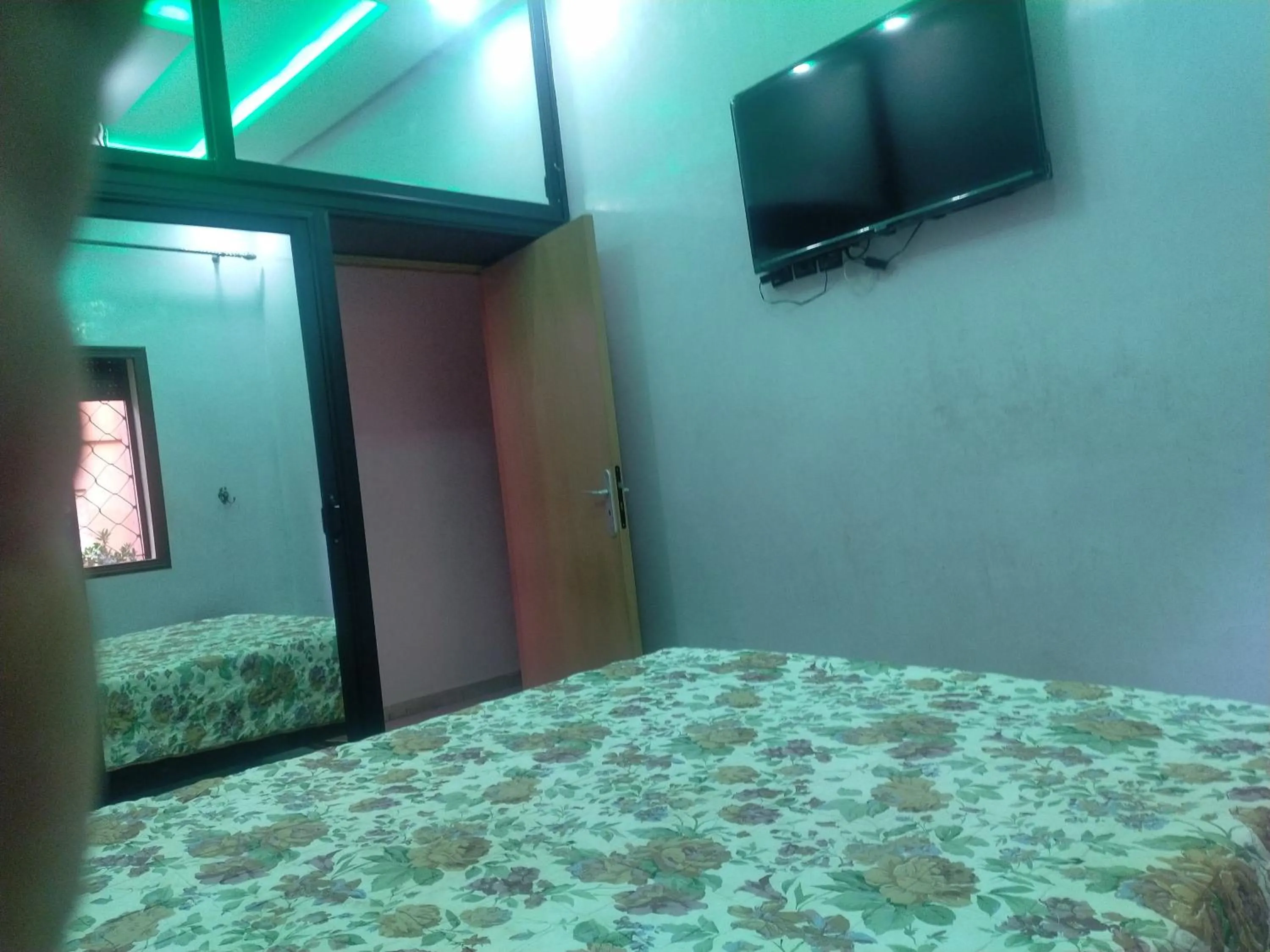 Bed in Theresa apartments