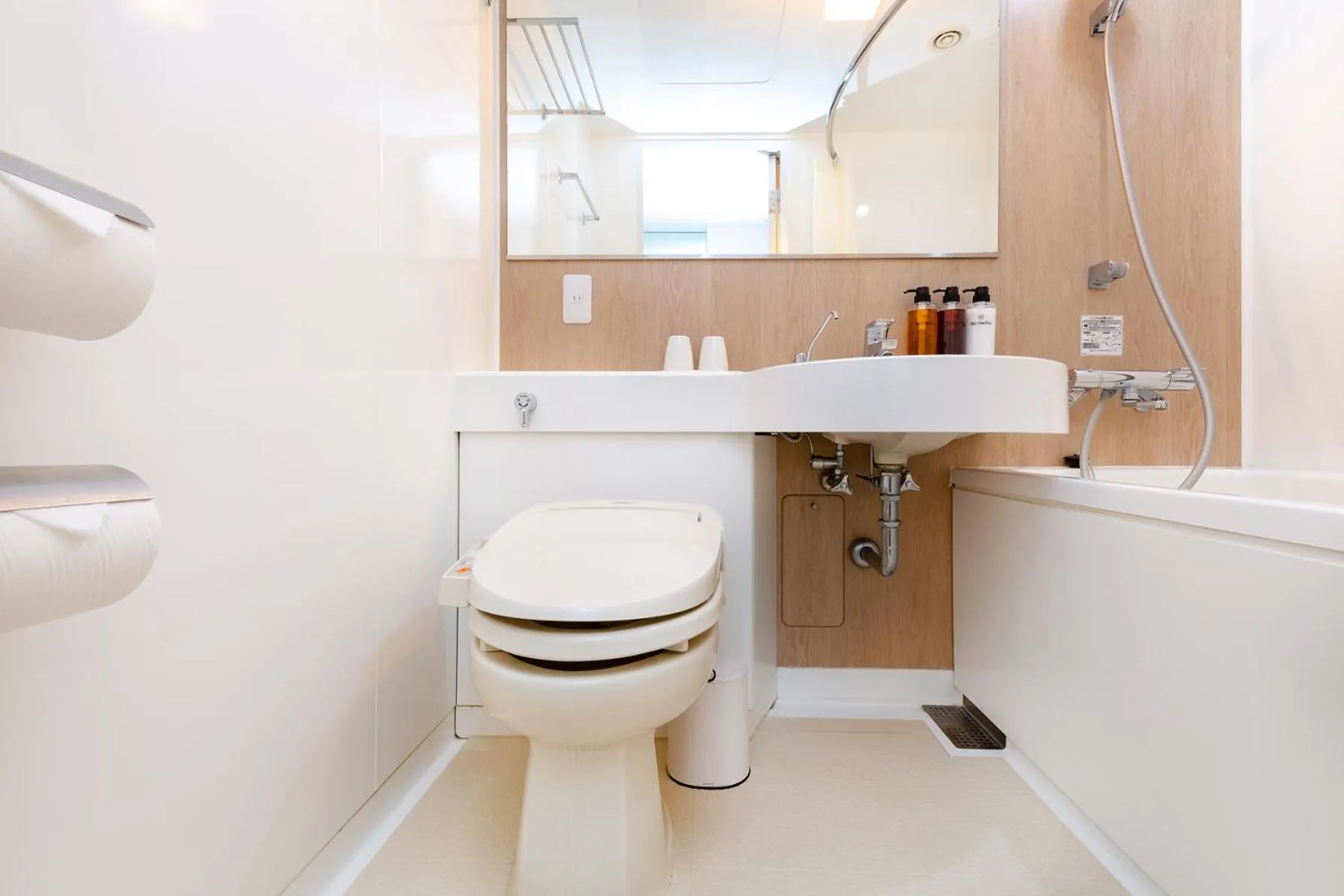 Toilet in The OneFive Fukuoka Tenjin