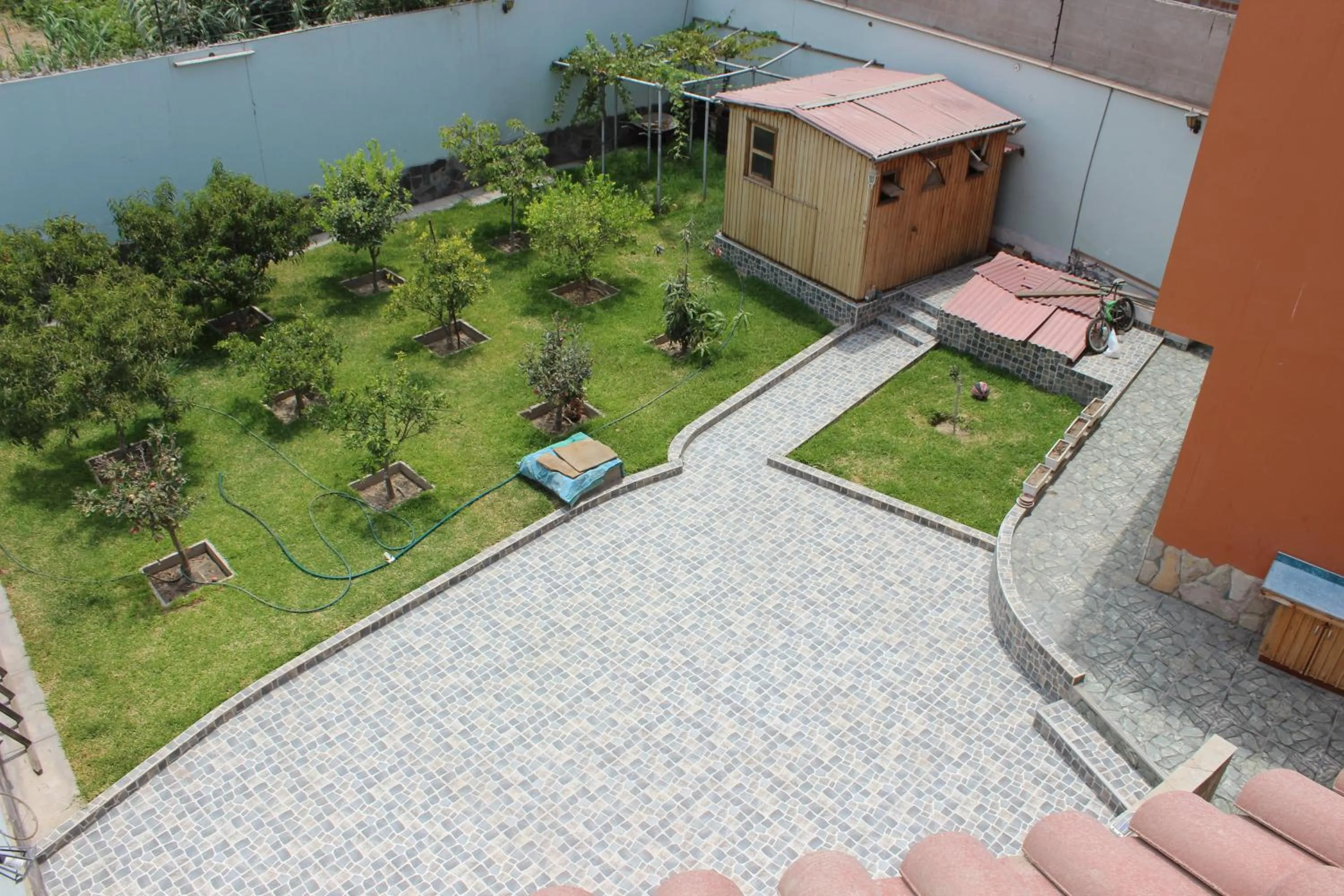 Bird's eye view in The House