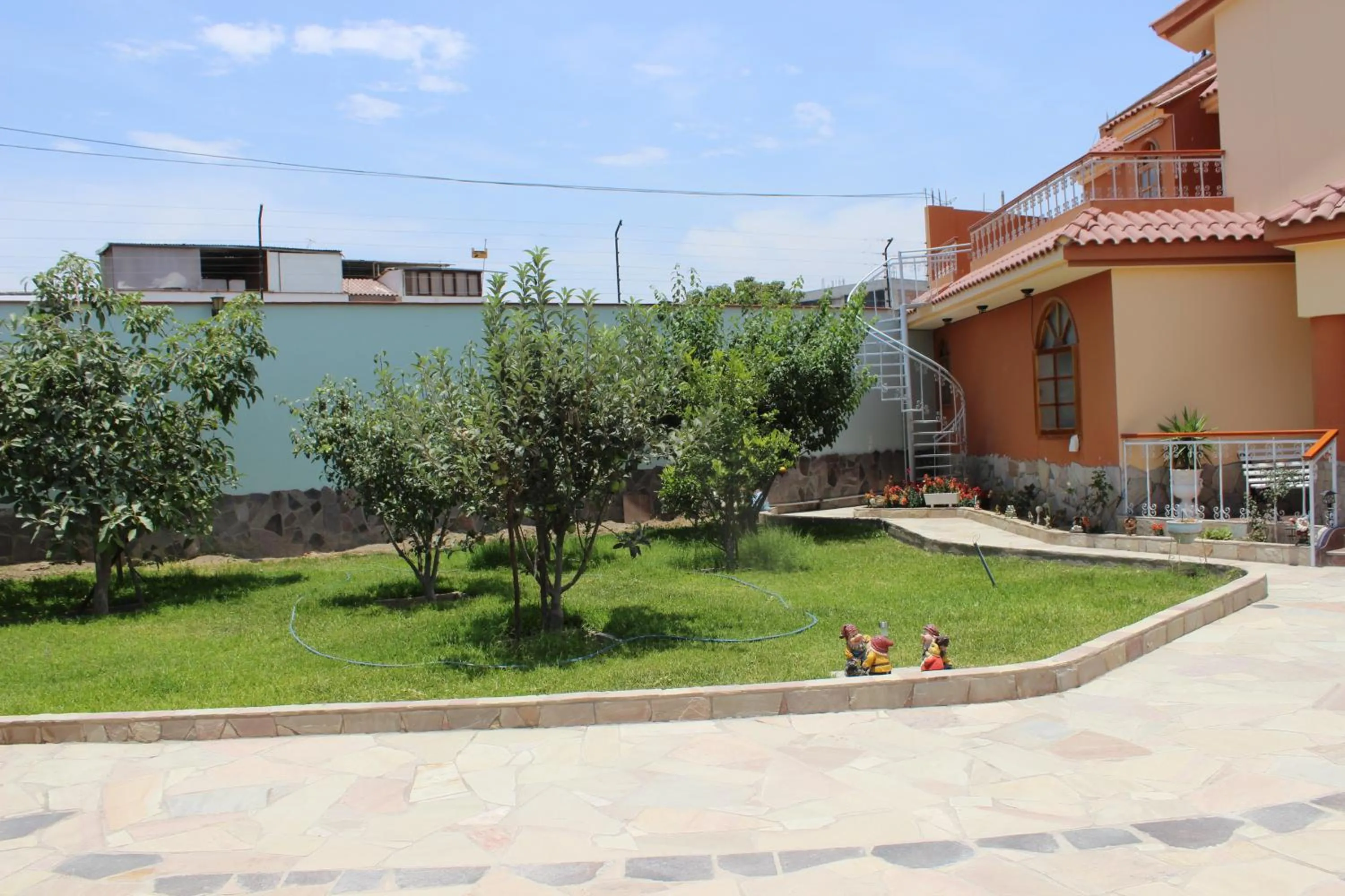 Facade/entrance in The House