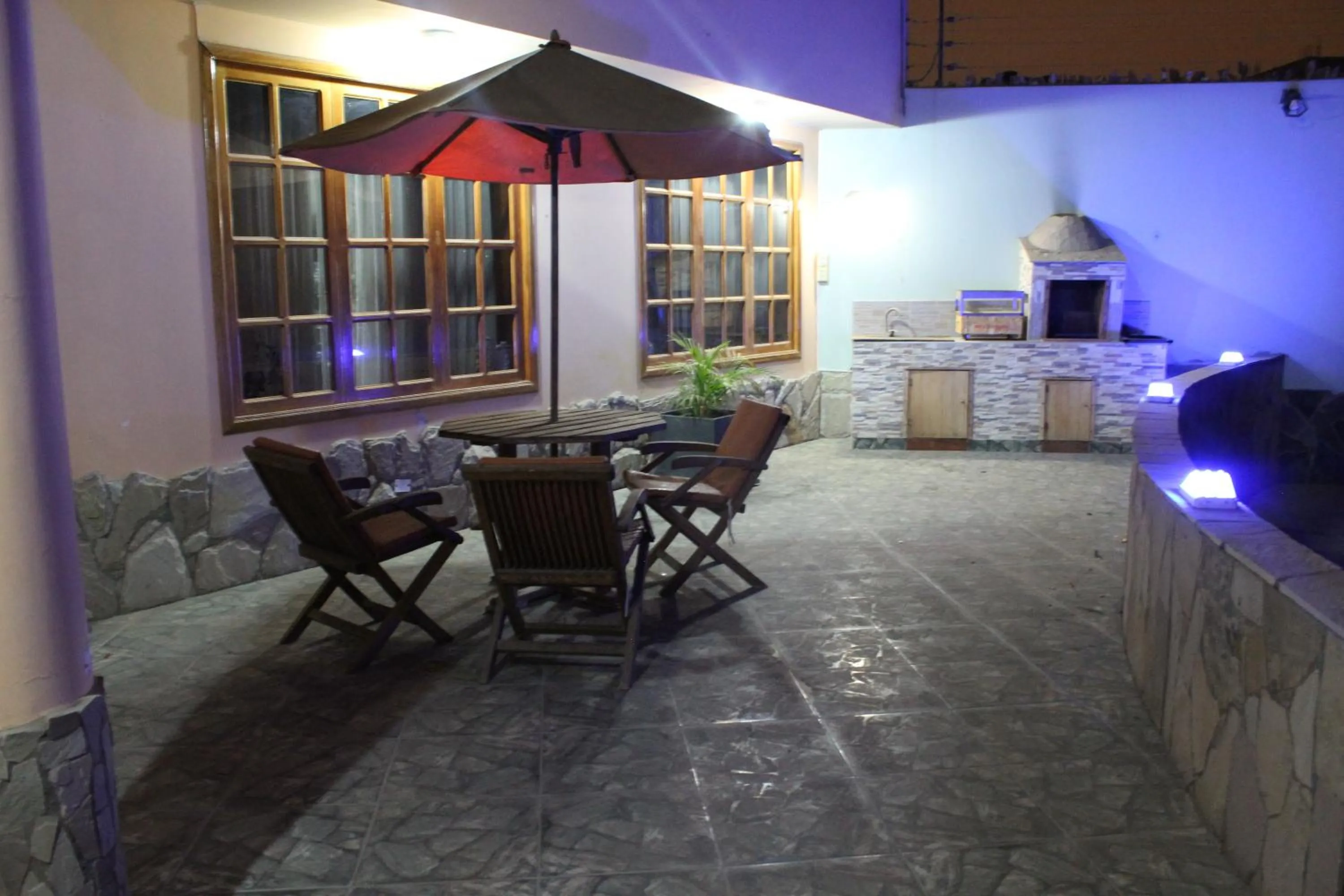 BBQ facilities in The House