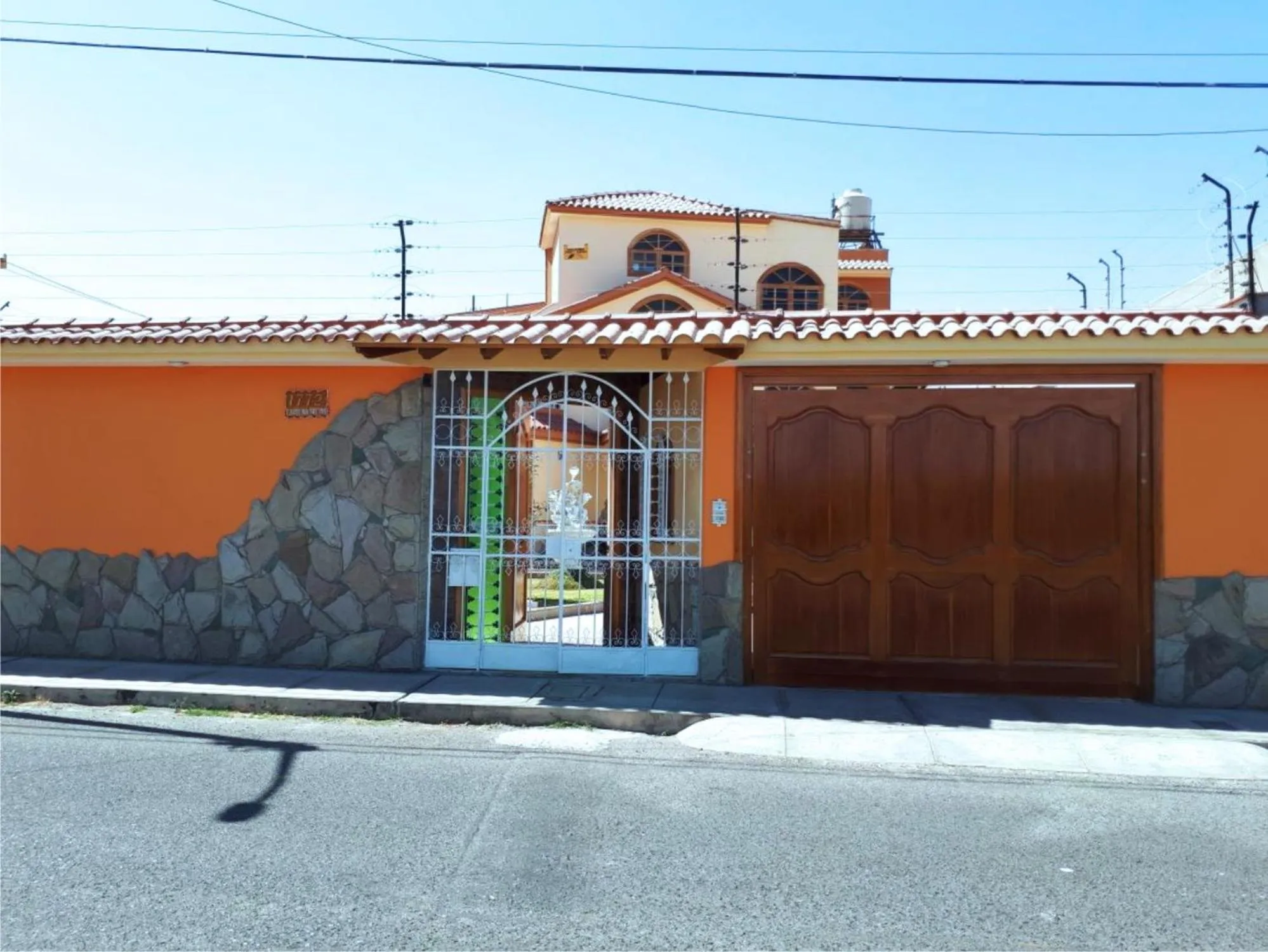 Facade/entrance in The House