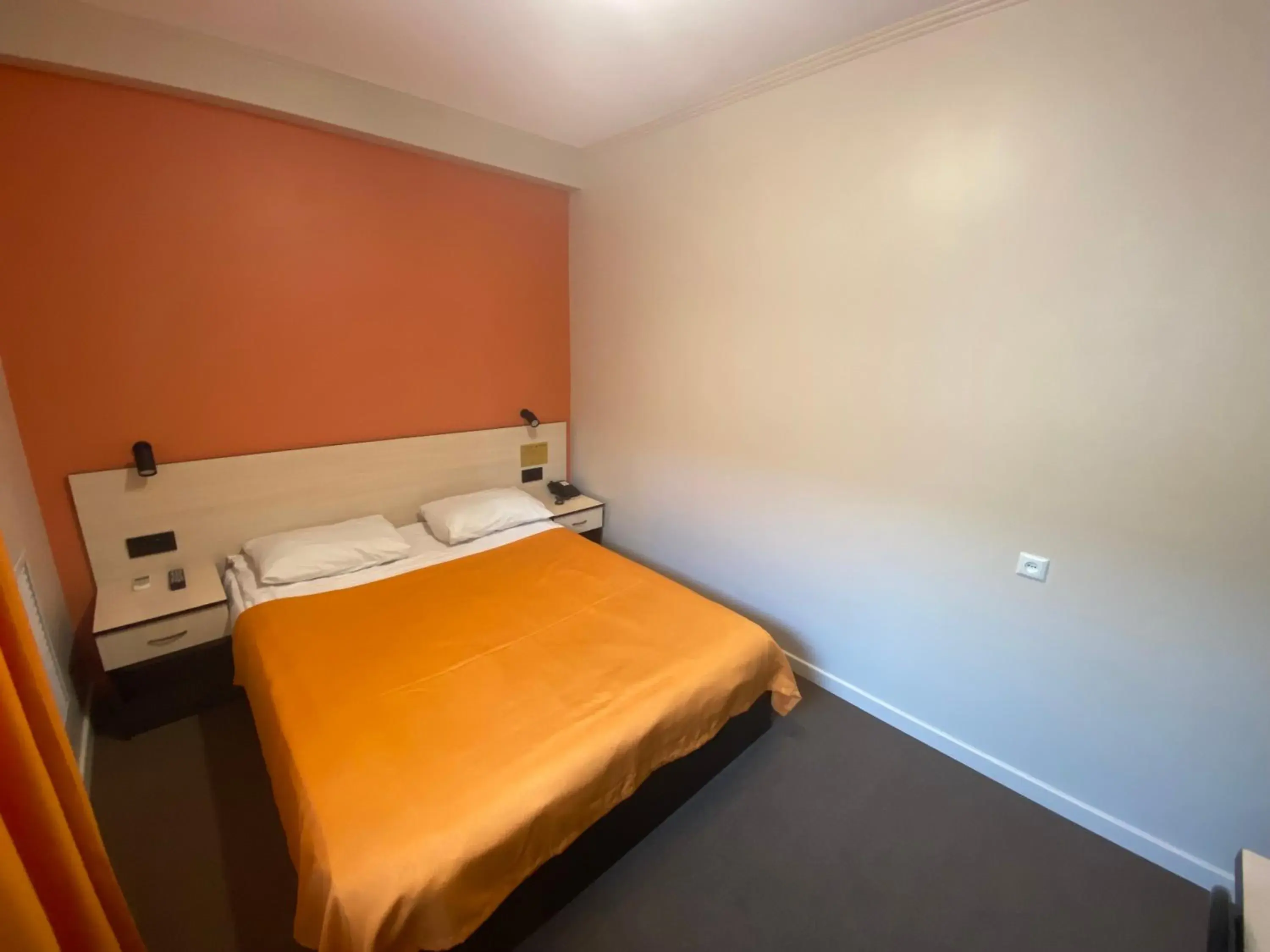 Superior Double Room in Ulpan Mini Hotel Superior Double Room in Ulpan Mini Hotel