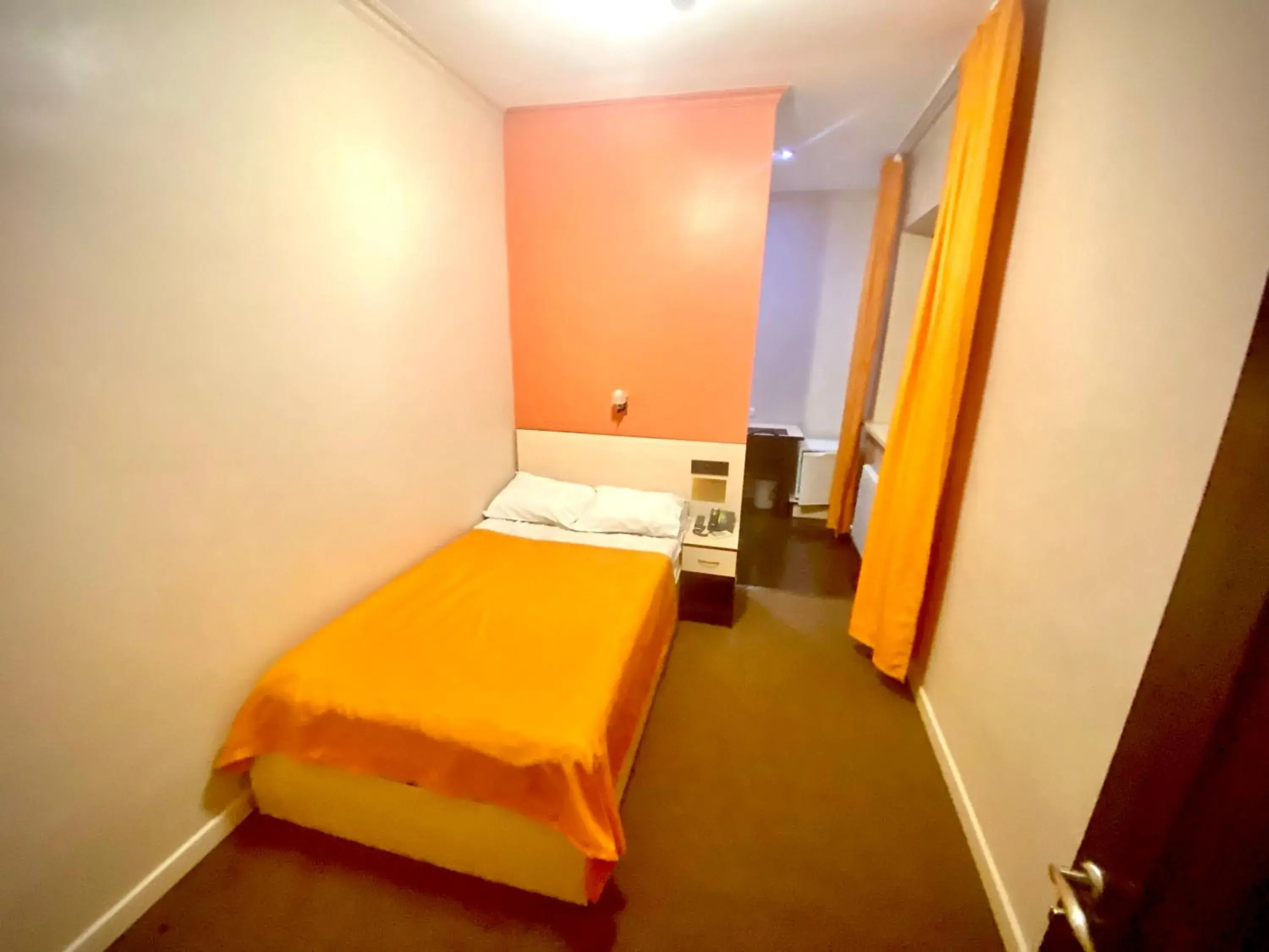 Standard Single Room in Ulpan Mini Hotel Standard Single Room in Ulpan Mini Hotel