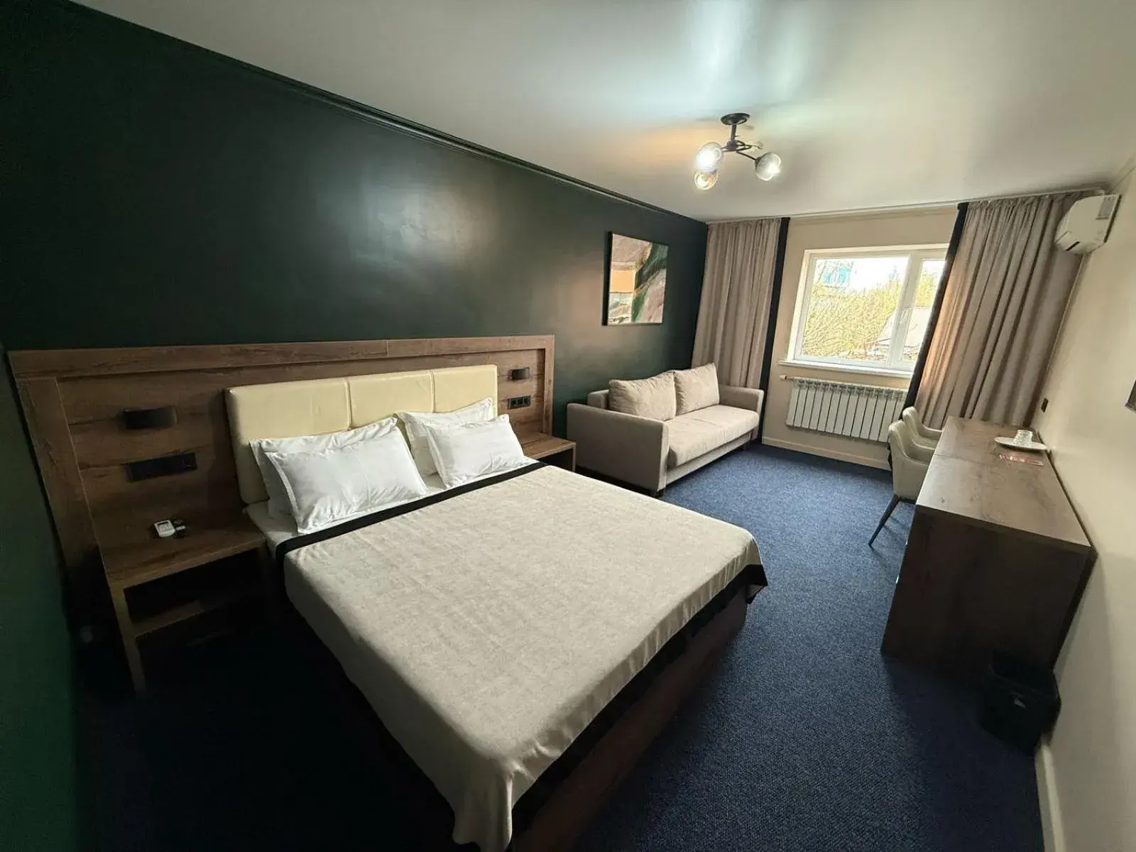 Double Room with Extra Bed in Ulpan Mini Hotel Double Room with Extra Bed in Ulpan Mini Hotel