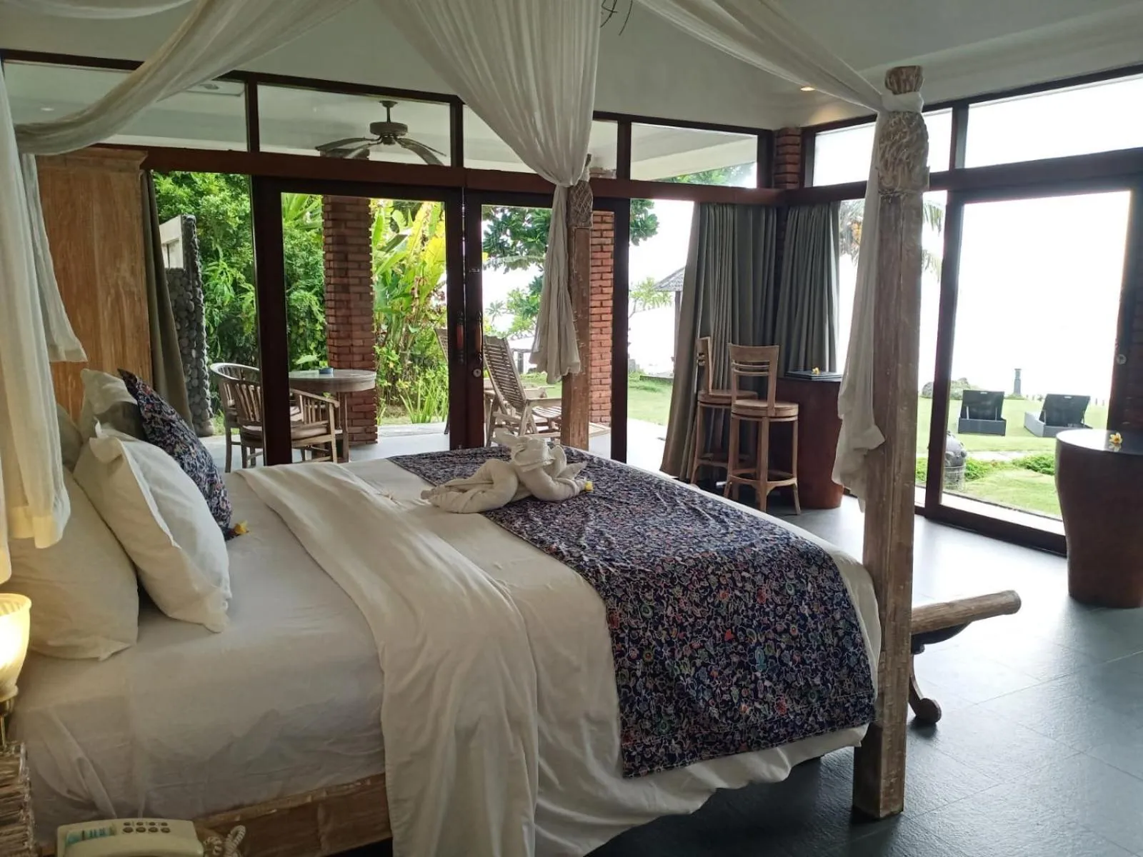 Bed in Sea Breeze Candidasa