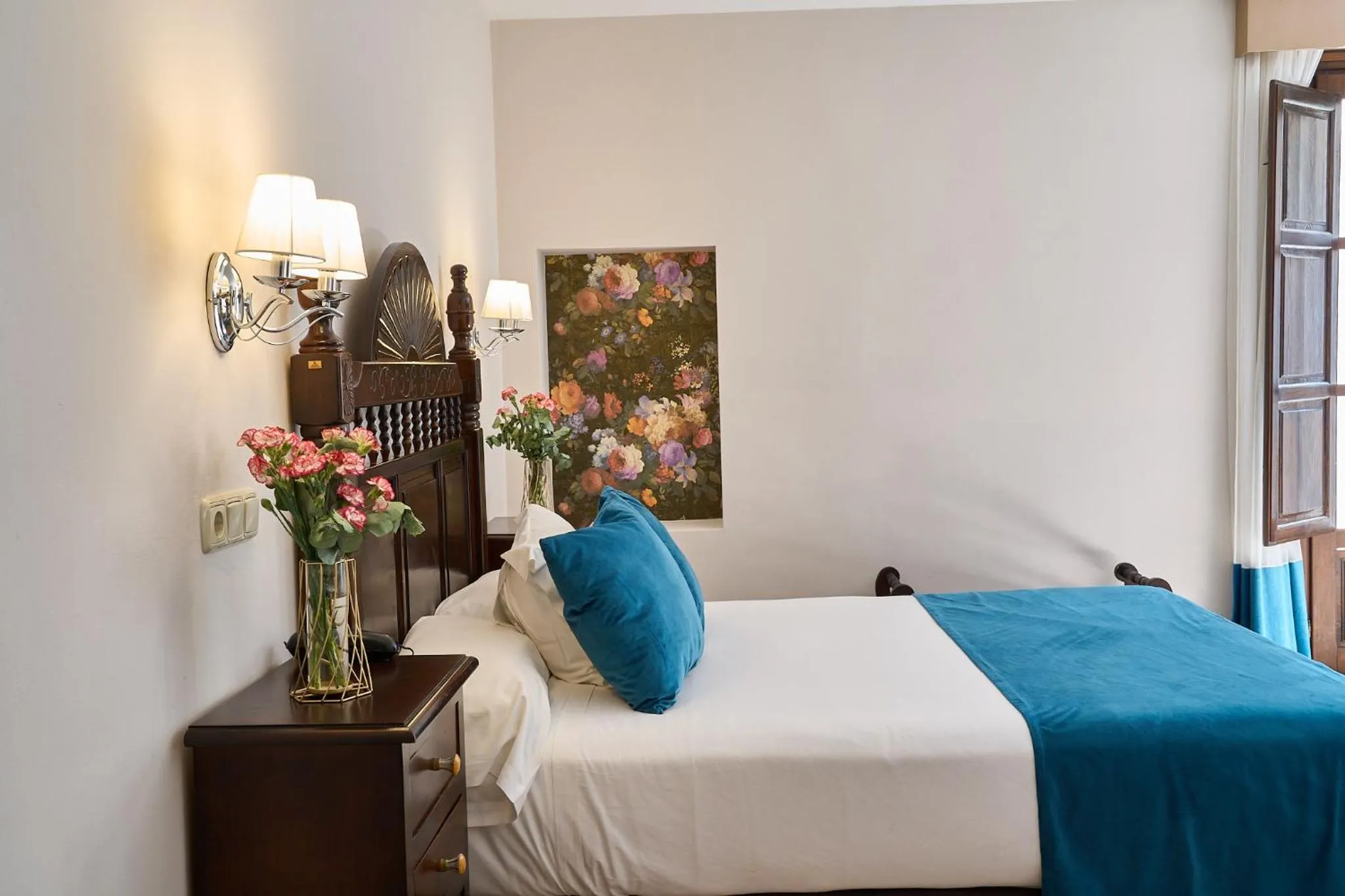 Decorative detail, Bed in Hotel María de Molina