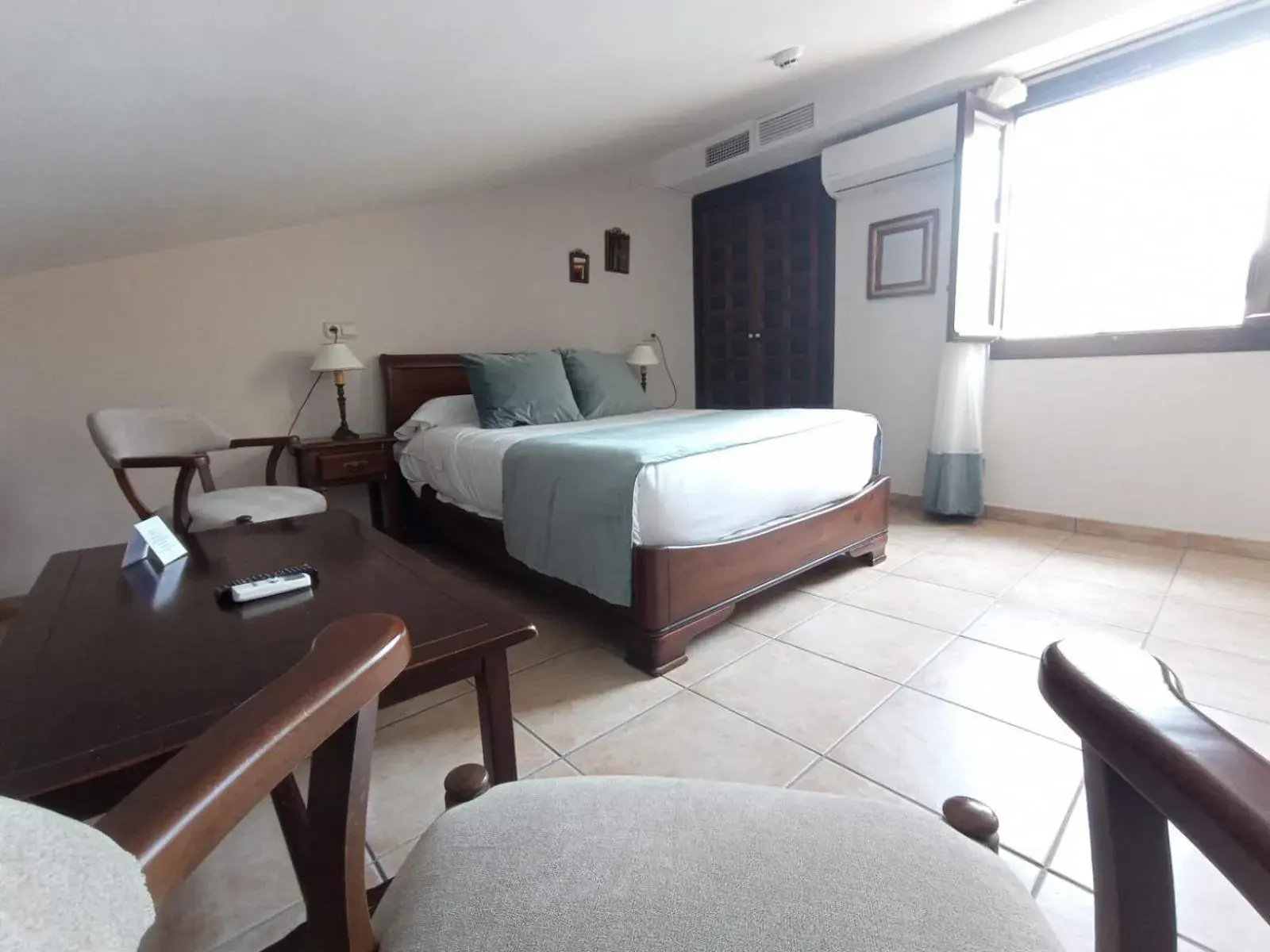 Bed in Hotel María de Molina Bed in Hotel María de Molina