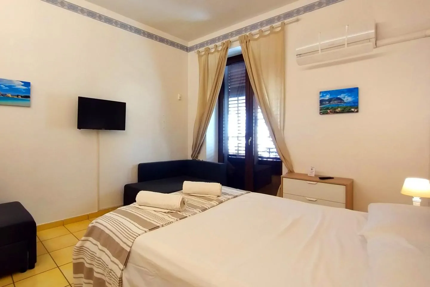 Bed in Porta Carini Residence