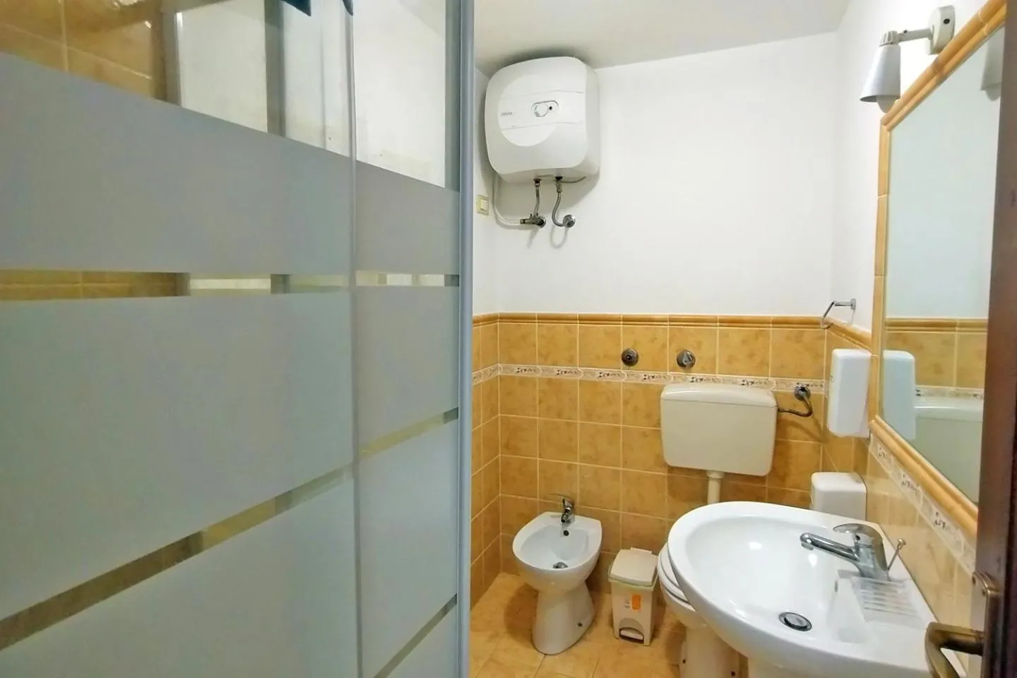 Shower in Porta Carini Residence