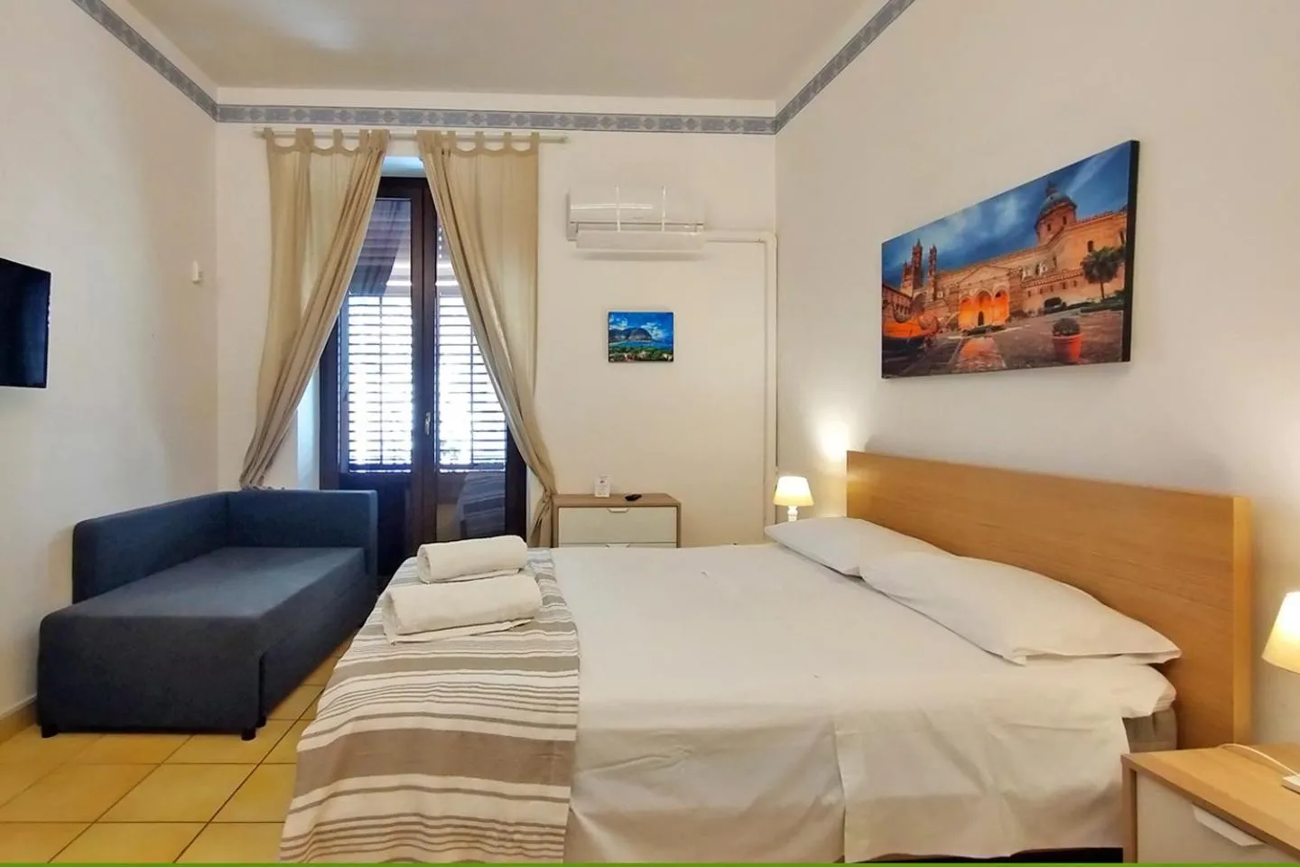 Bed in Porta Carini Residence