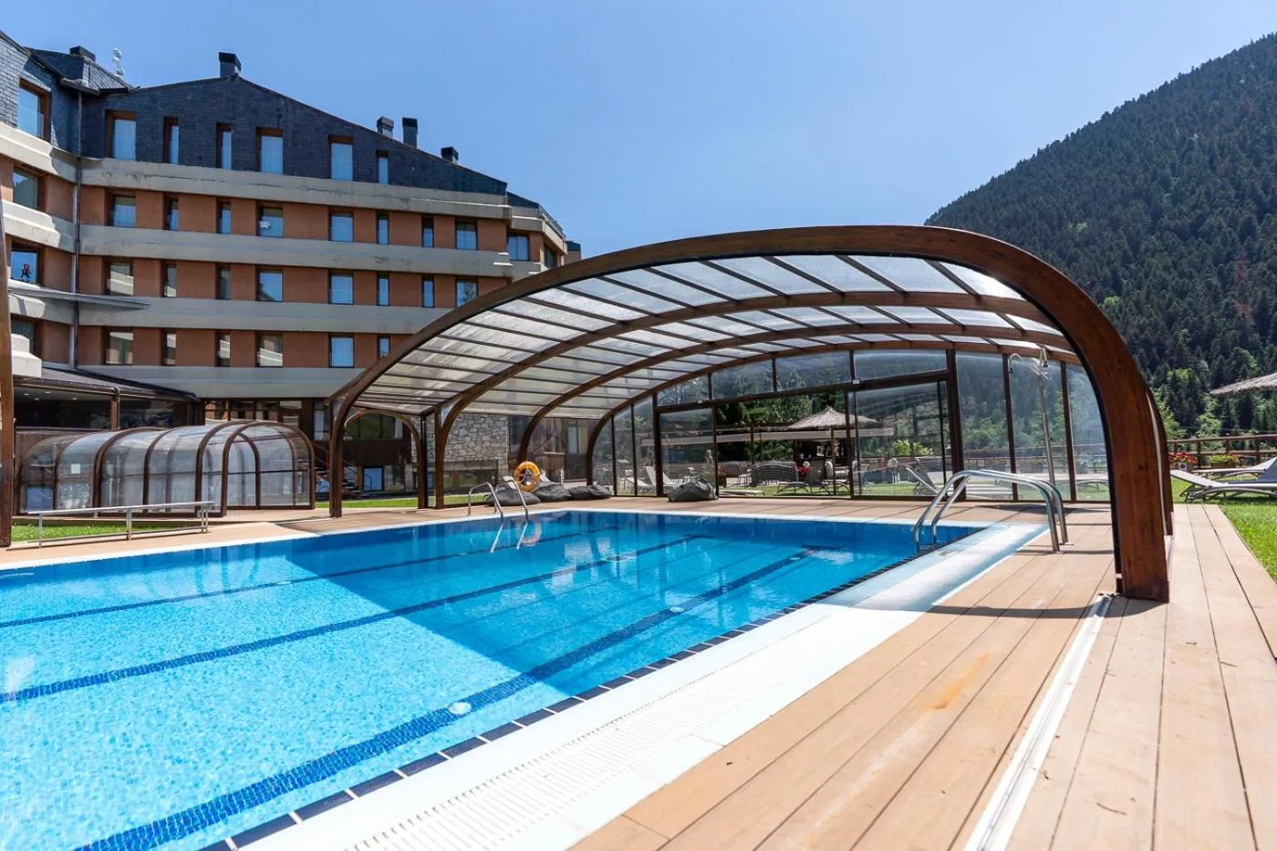 Swimming pool in Hotel Montarto