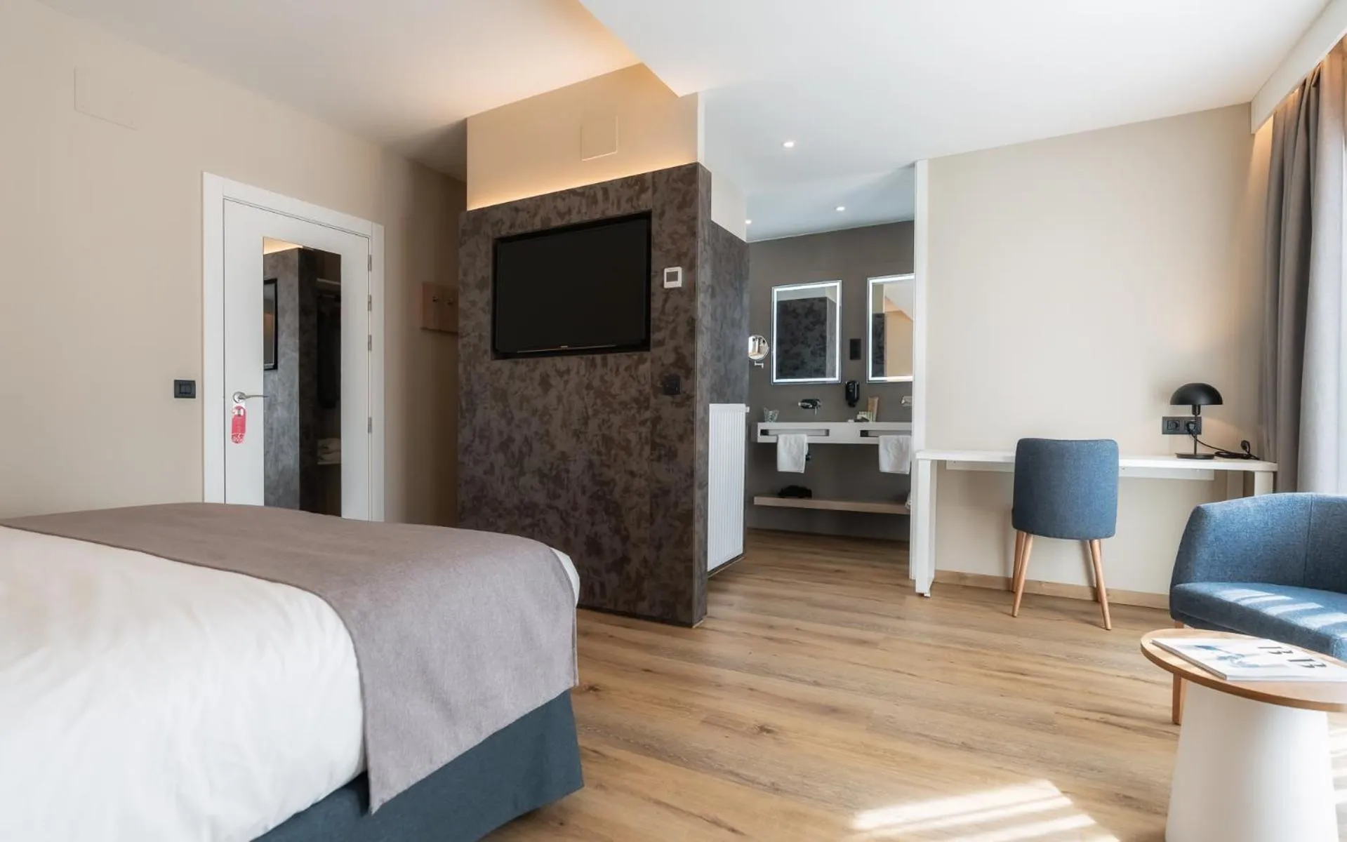 Photo of the whole room, Bed in Hotel Montarto