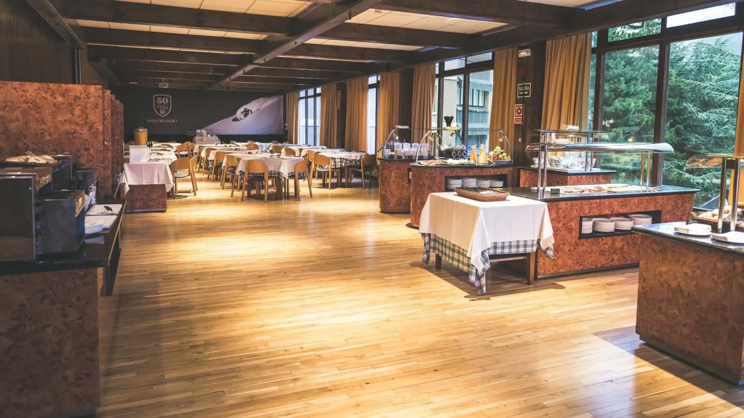 Restaurant/places to eat in Hotel Montarto Restaurant/places to eat in Hotel Montarto