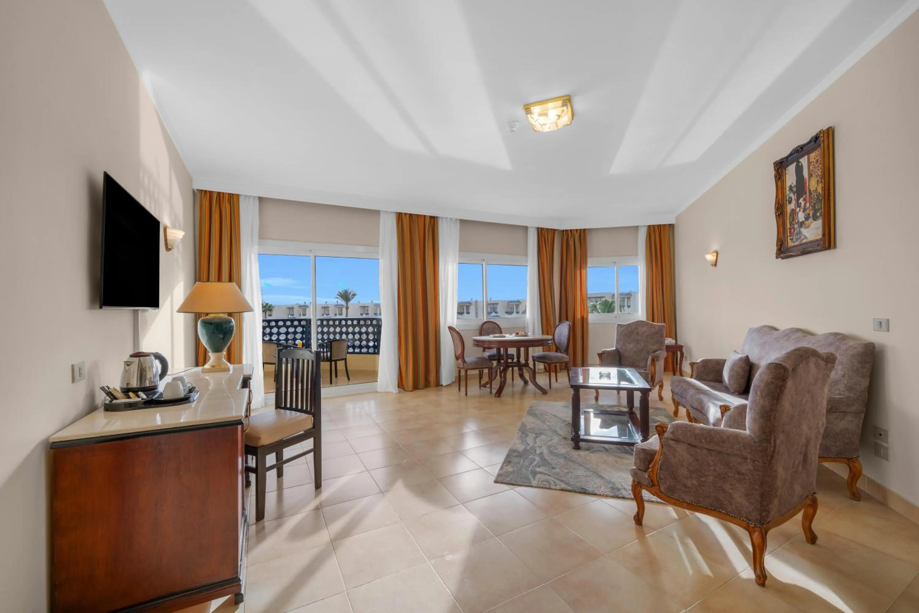 Photo of the whole room in Grand Oasis Resort