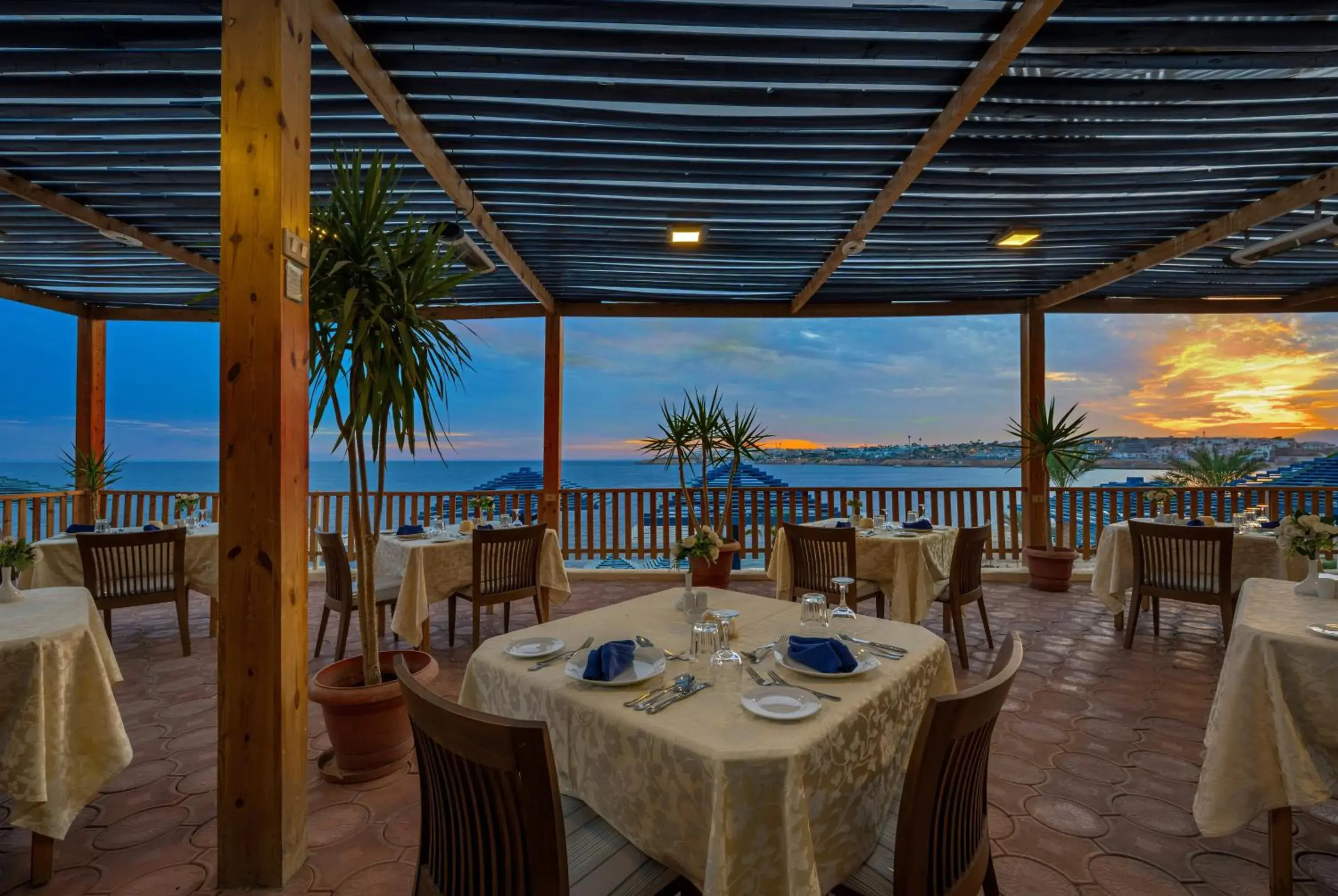 Restaurant/places to eat in Grand Oasis Resort Restaurant/places to eat in Grand Oasis Resort