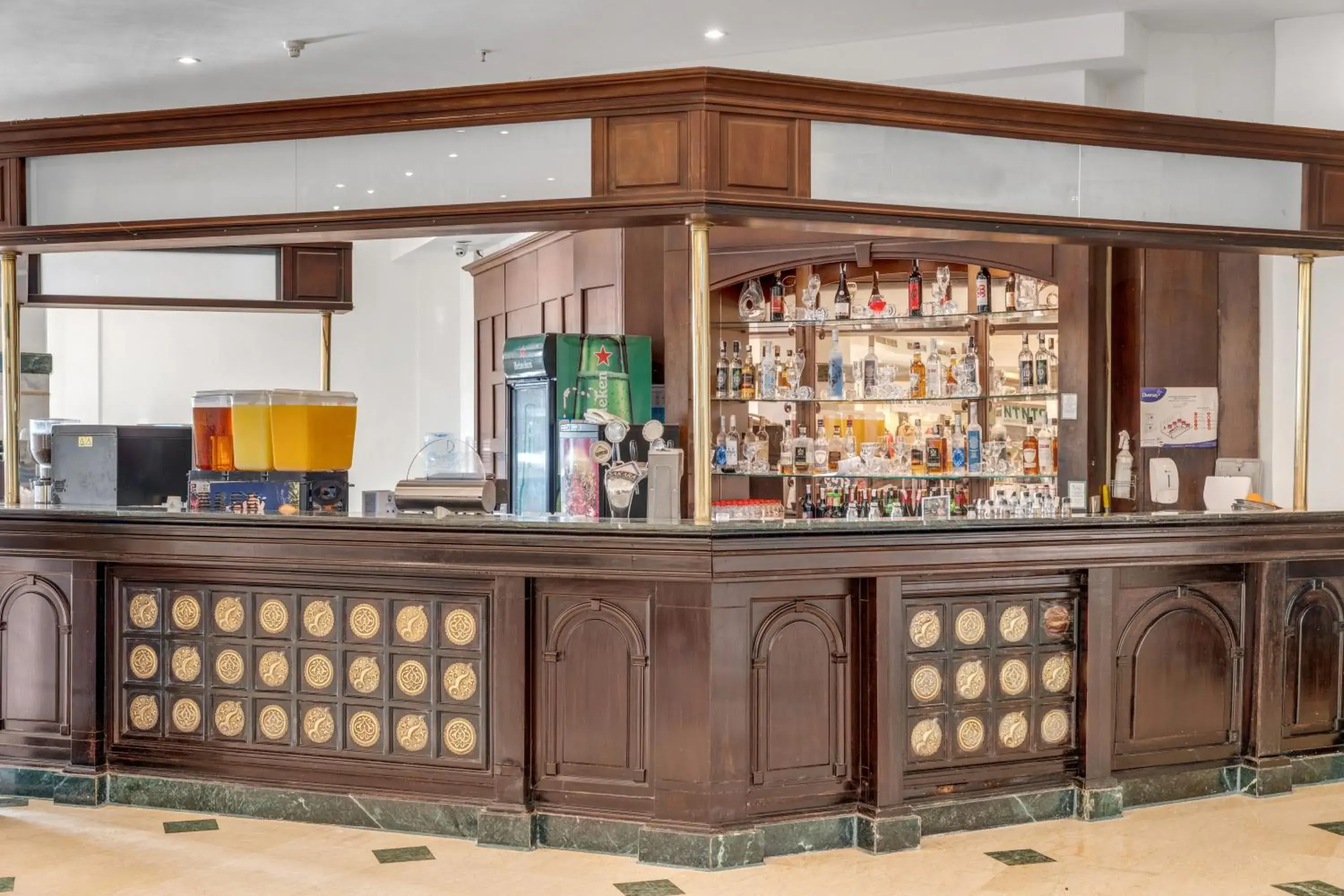 Lounge or bar in Grand Oasis Resort Lounge or bar in Grand Oasis Resort
