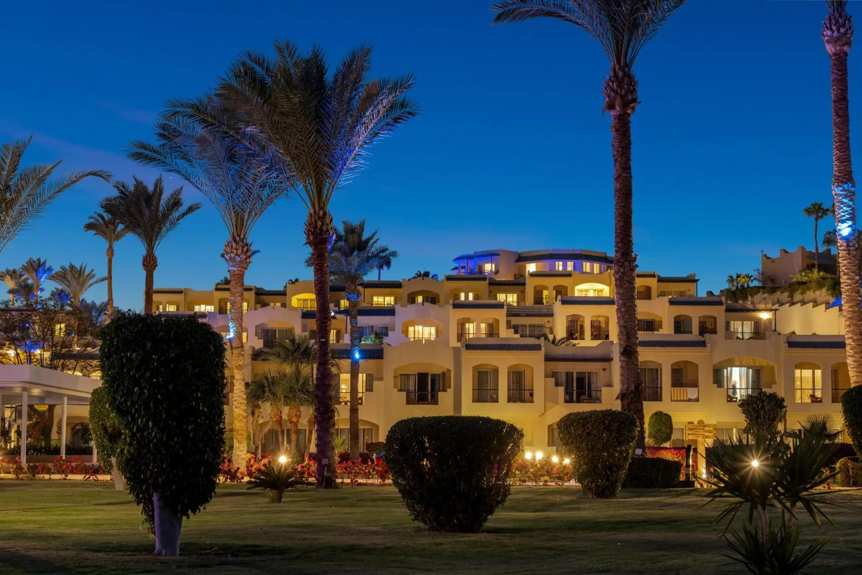 Property building in Grand Oasis Resort Property building in Grand Oasis Resort