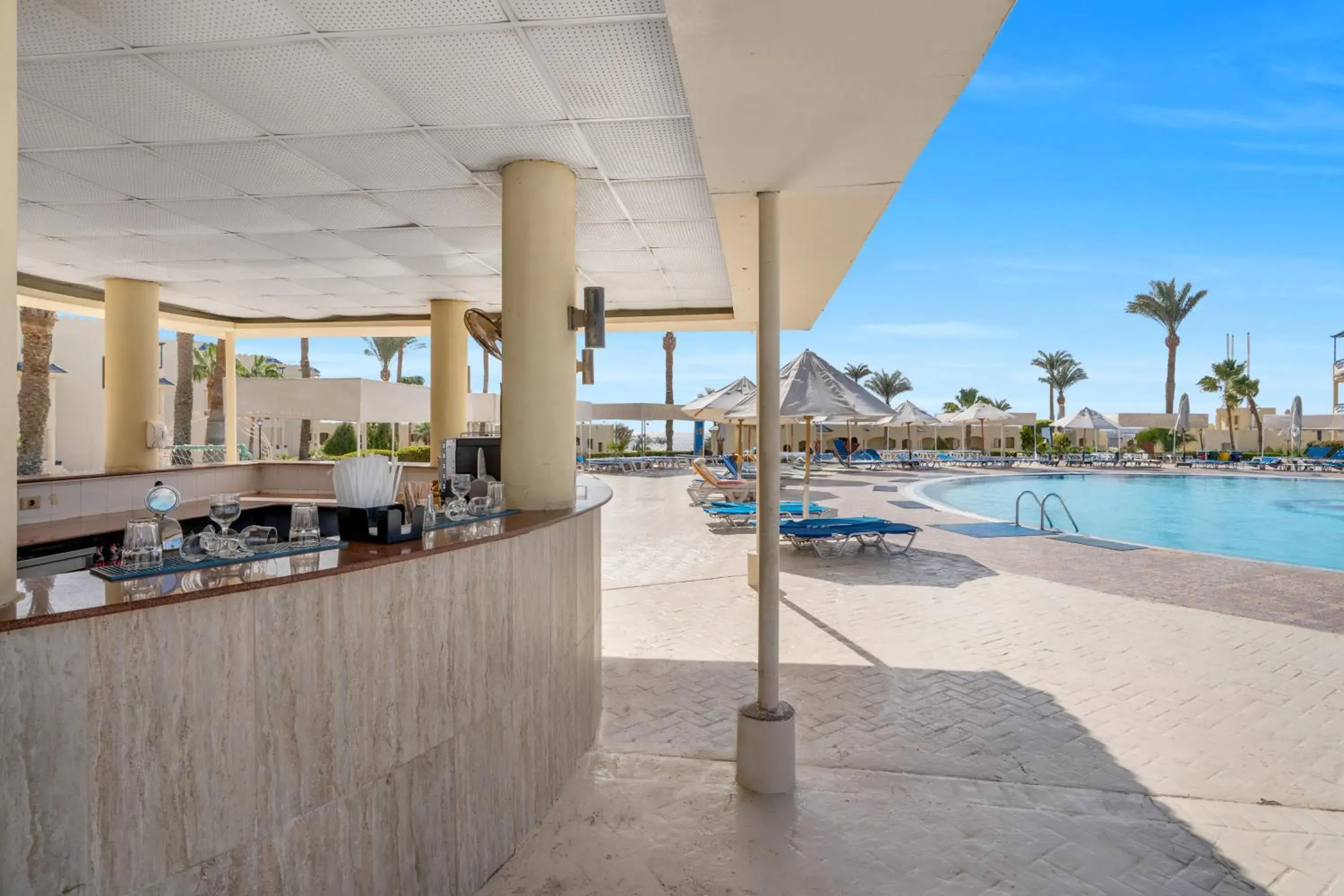 Lounge or bar in Grand Oasis Resort Lounge or bar in Grand Oasis Resort