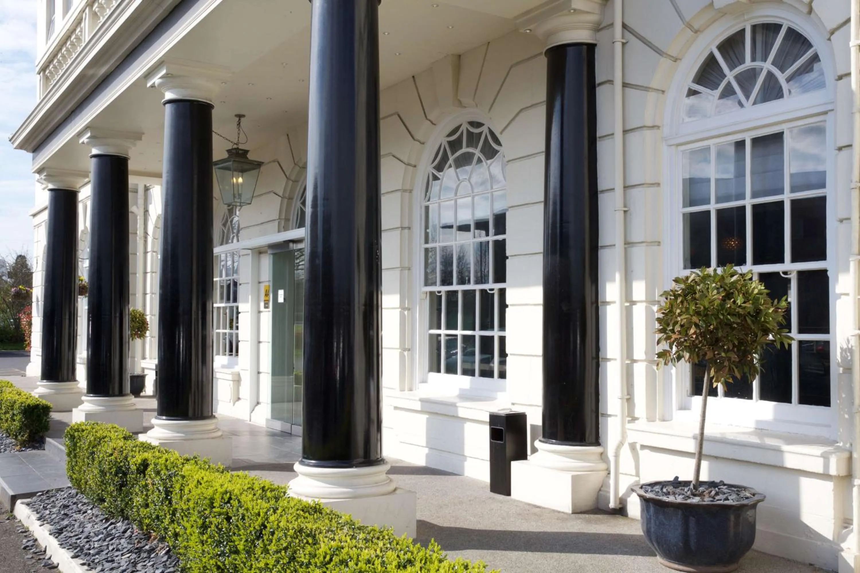 Property building in London Croydon Aerodrome Hotel, BW Signature Collection