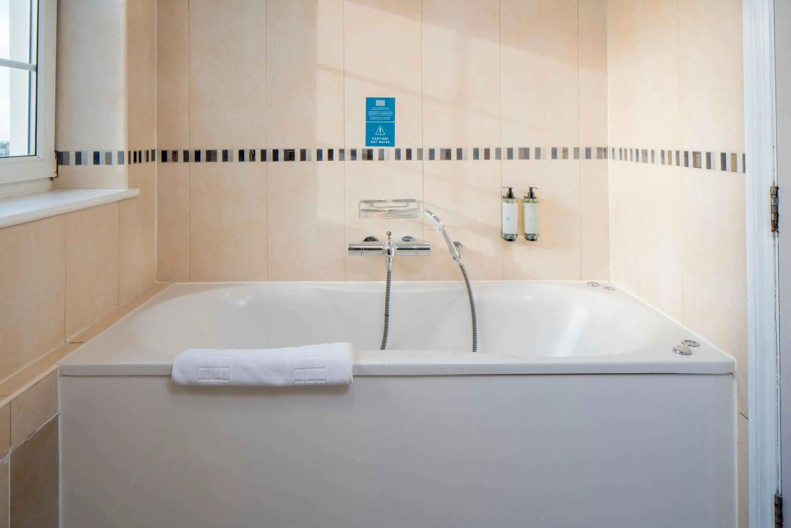 Bathroom in London Croydon Aerodrome Hotel, BW Signature Collection