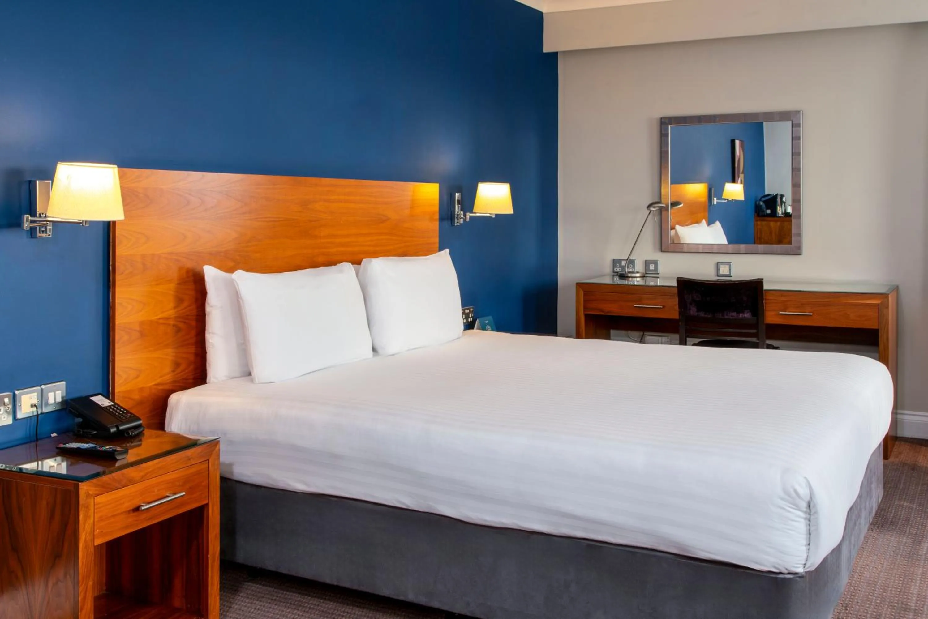 Bed in London Croydon Aerodrome Hotel, BW Signature Collection