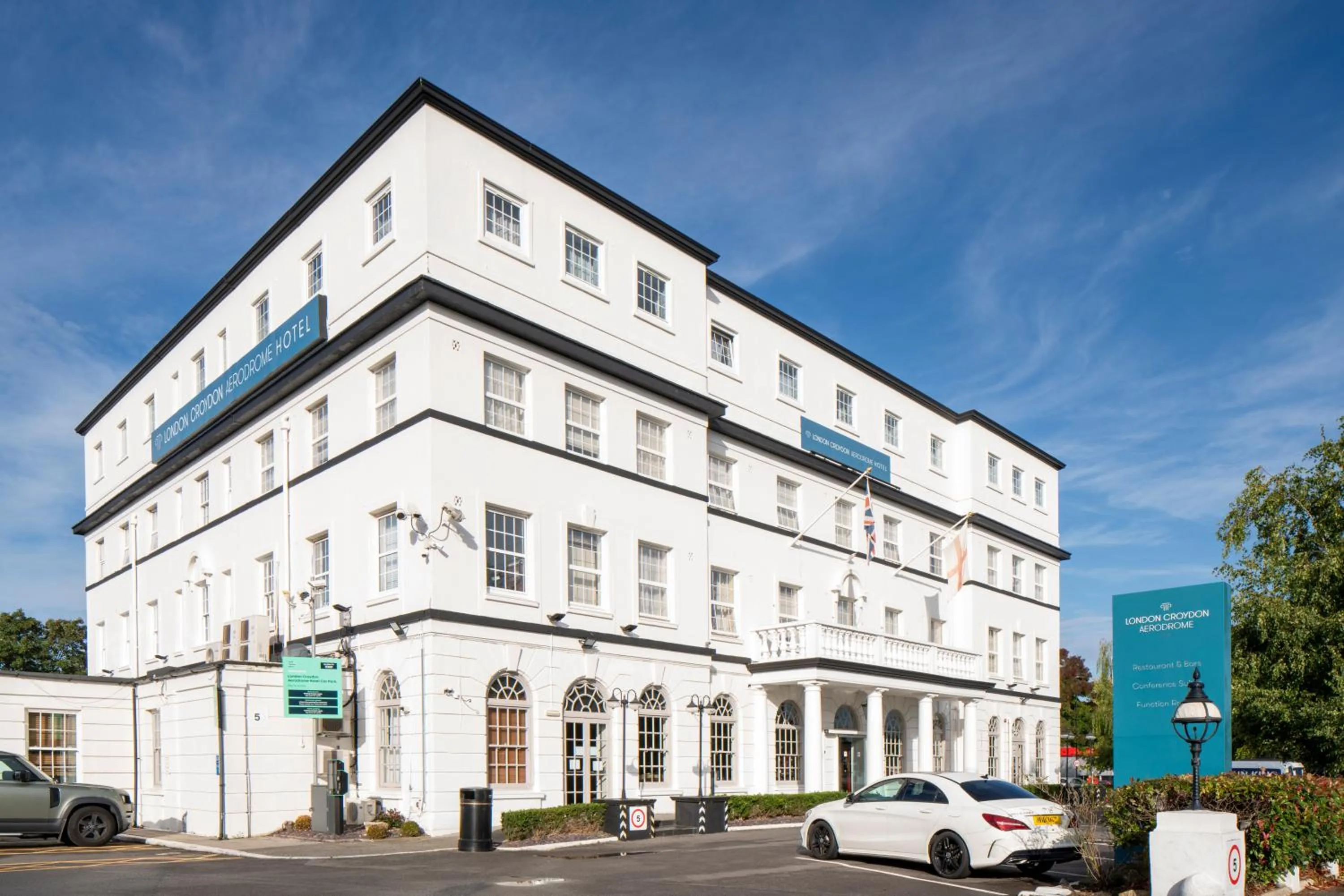 Property building in London Croydon Aerodrome Hotel, BW Signature Collection