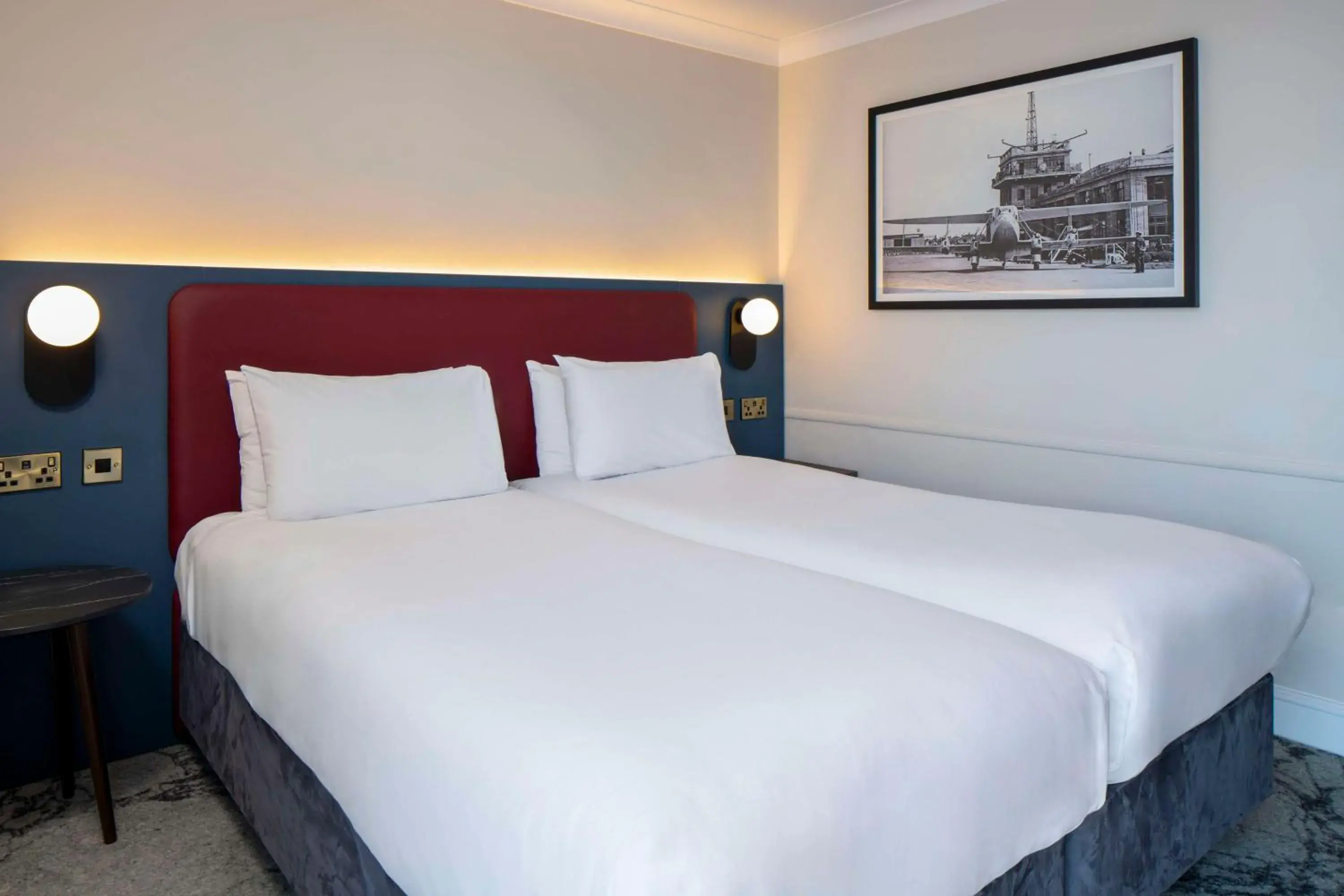Standard Twin Room - Non-Smoking in London Croydon Aerodrome Hotel, BW Signature Collection Standard Twin Room - Non-Smoking in London Croydon Aerodrome Hotel, BW Signature Collection