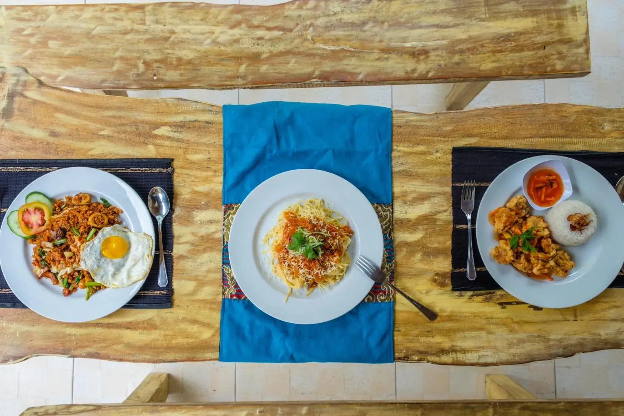 Restaurant/places to eat in Crystal Bay Bungalows Restaurant/places to eat in Crystal Bay Bungalows