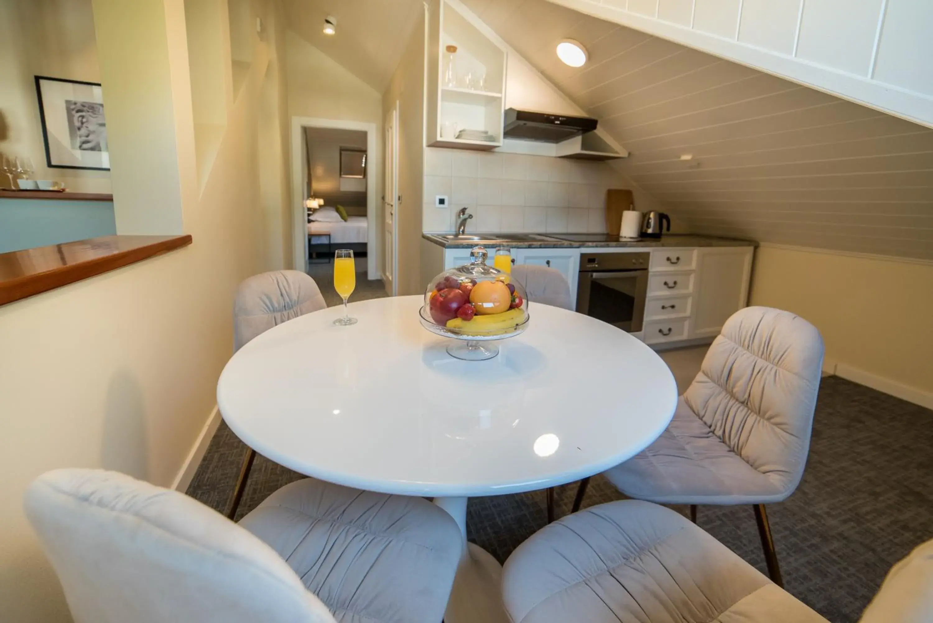 Kitchen or kitchenette, Dining Area in Villa Filaus B&B