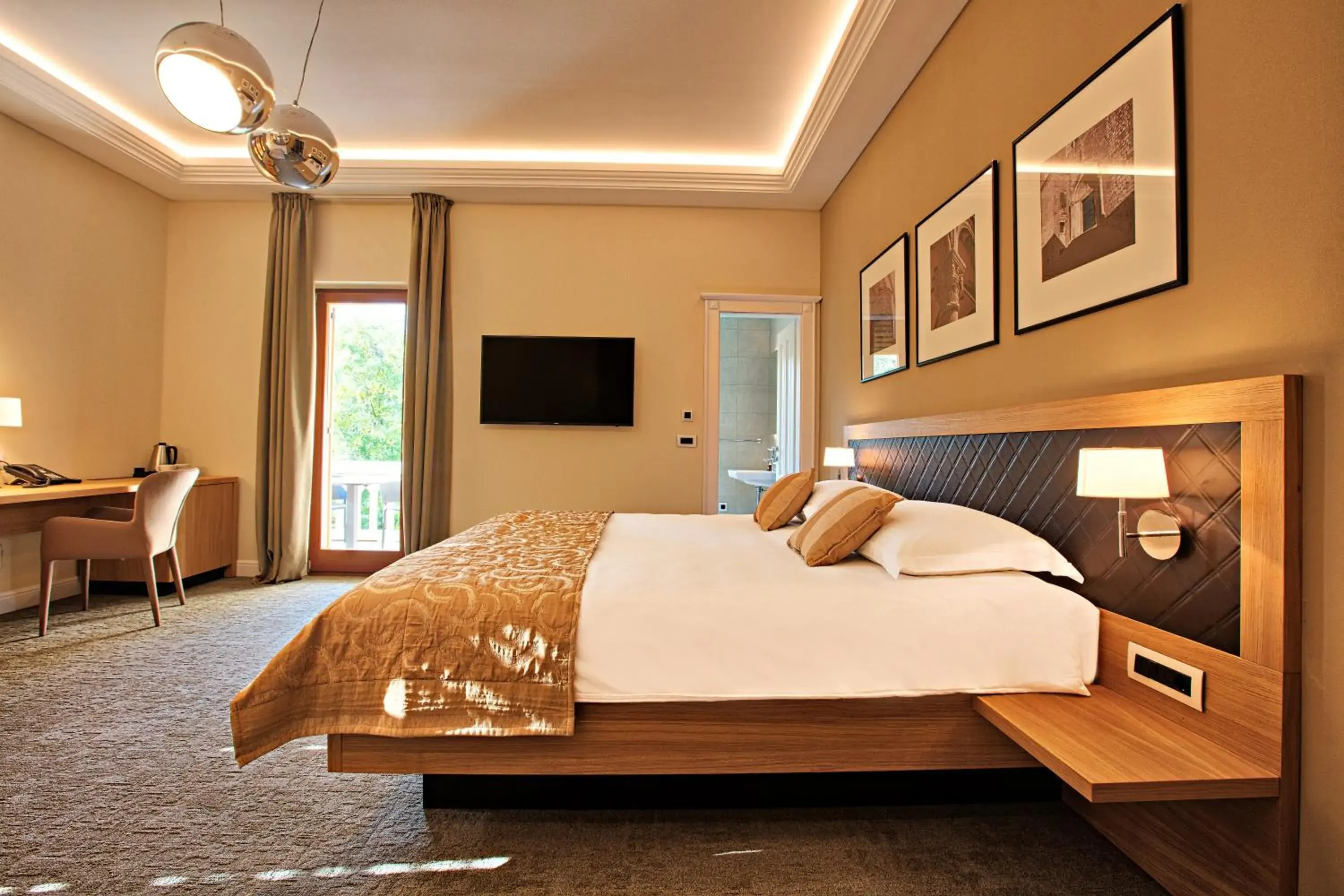 Bedroom, Bed in Villa Filaus B&B