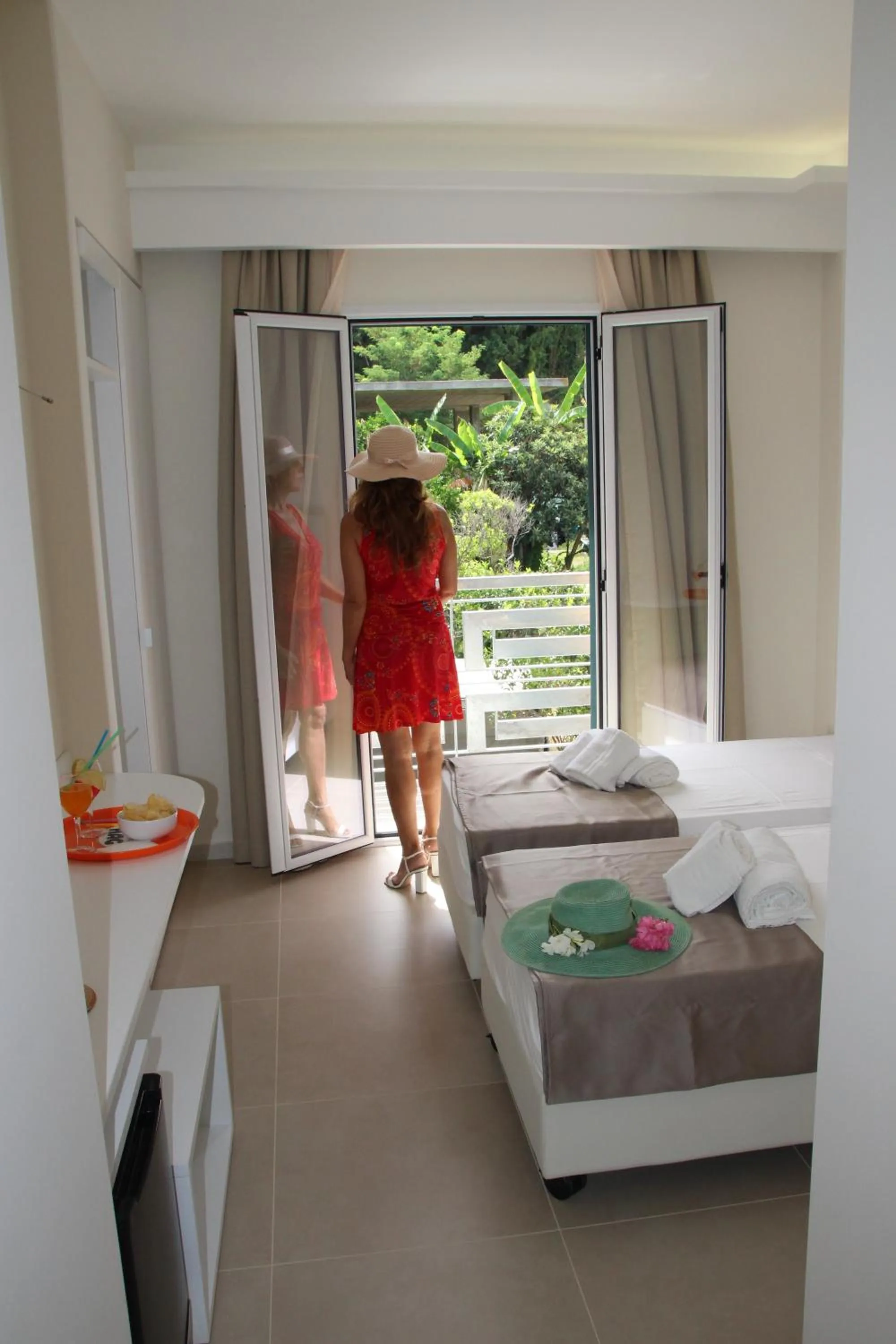 People, Bed in Il Calabriano Residence