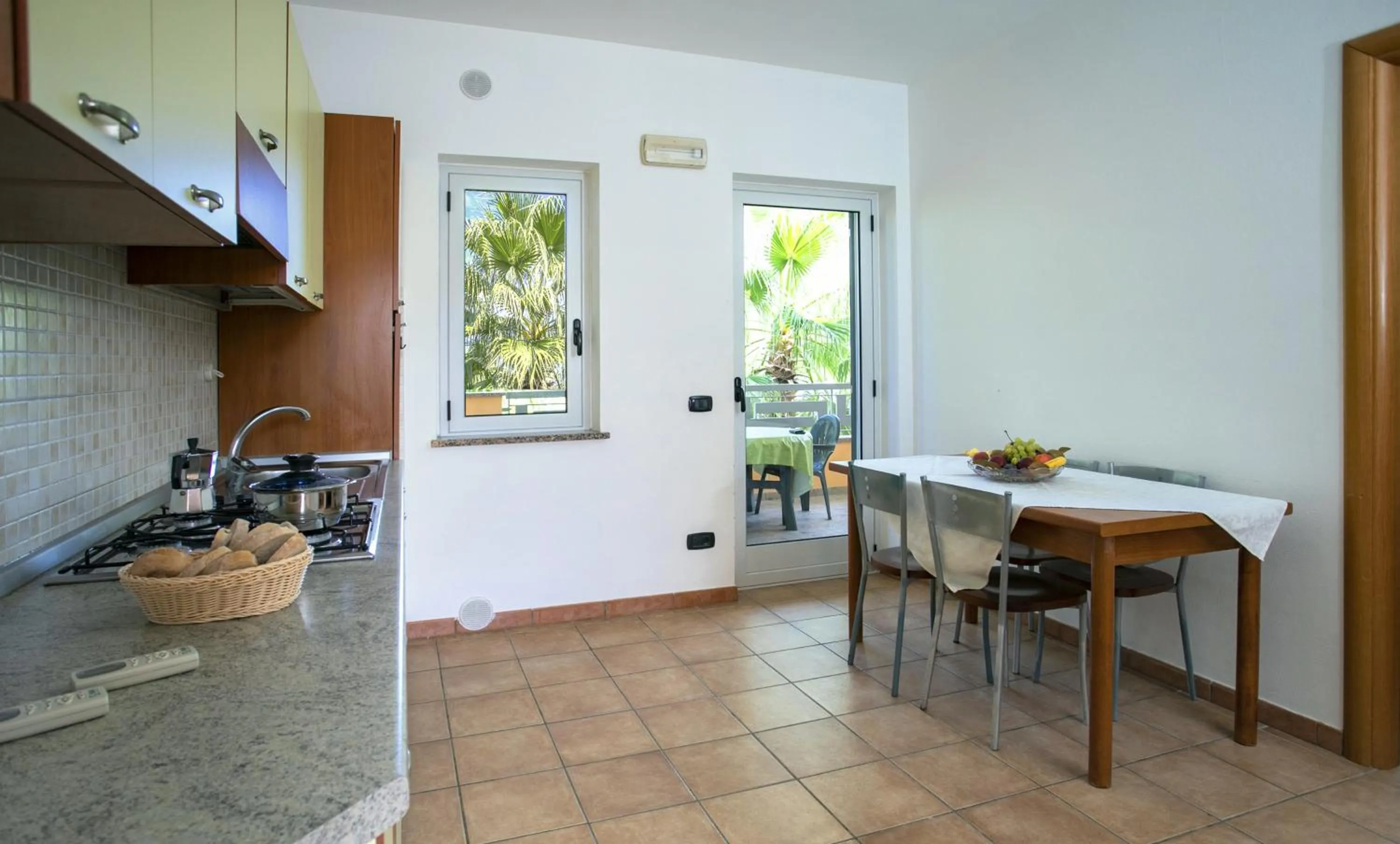 Kitchen or kitchenette in Il Calabriano Residence