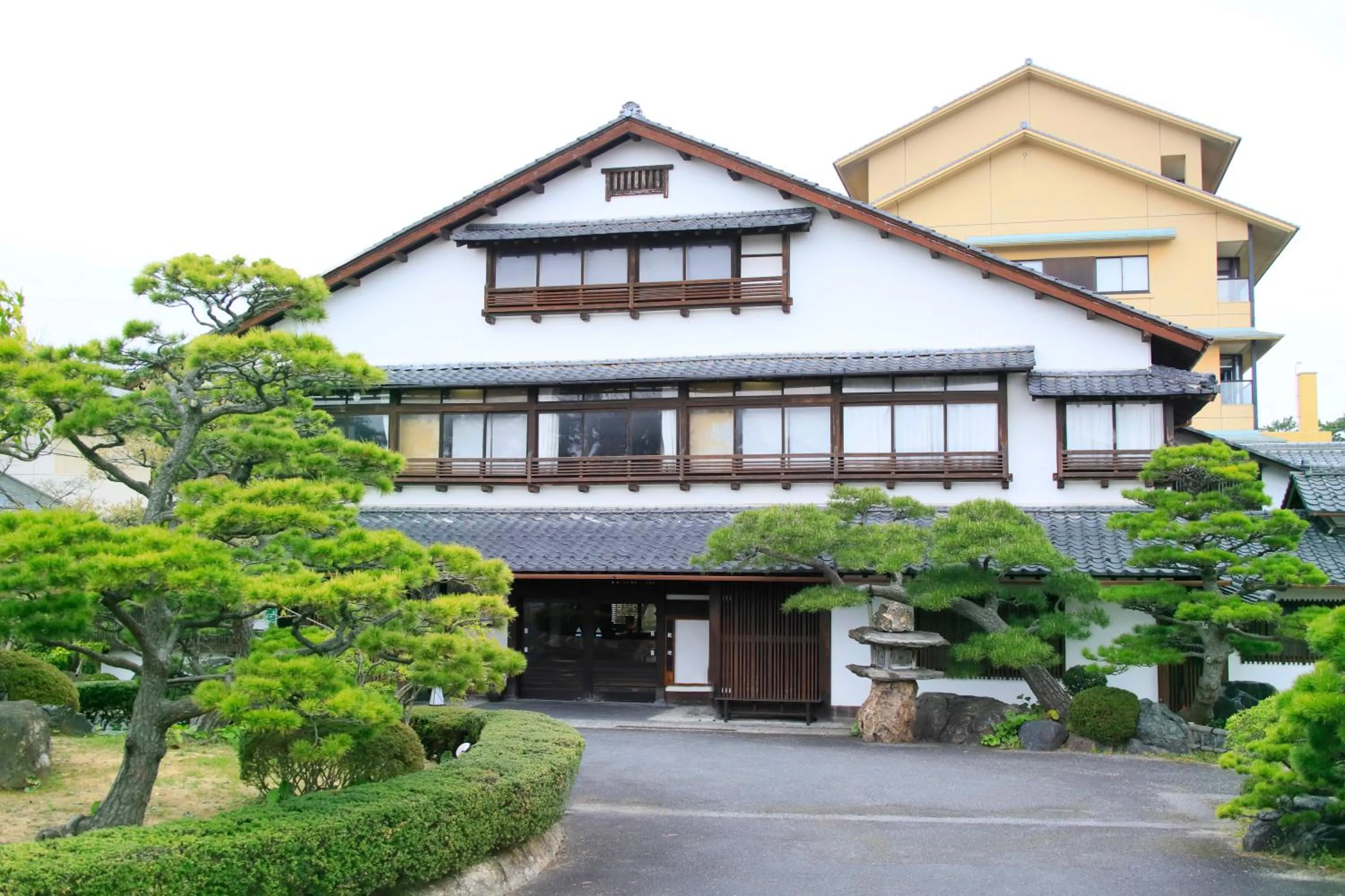 Property building in Kaike Fuga