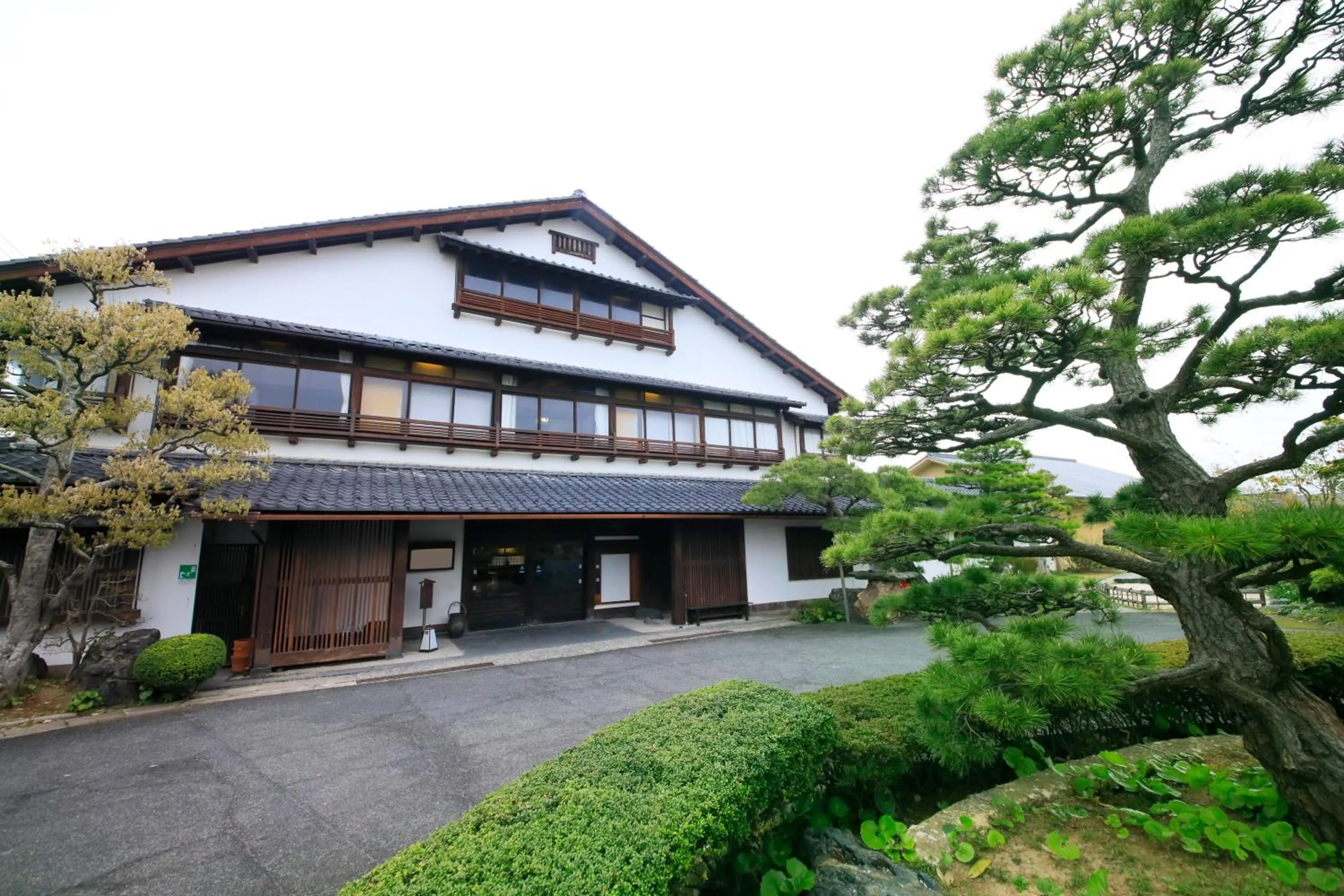 Property building in Kaike Fuga