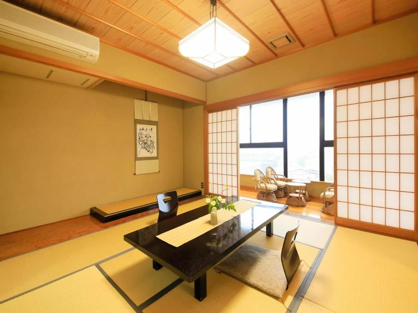 Photo of the whole room in Kaike Fuga