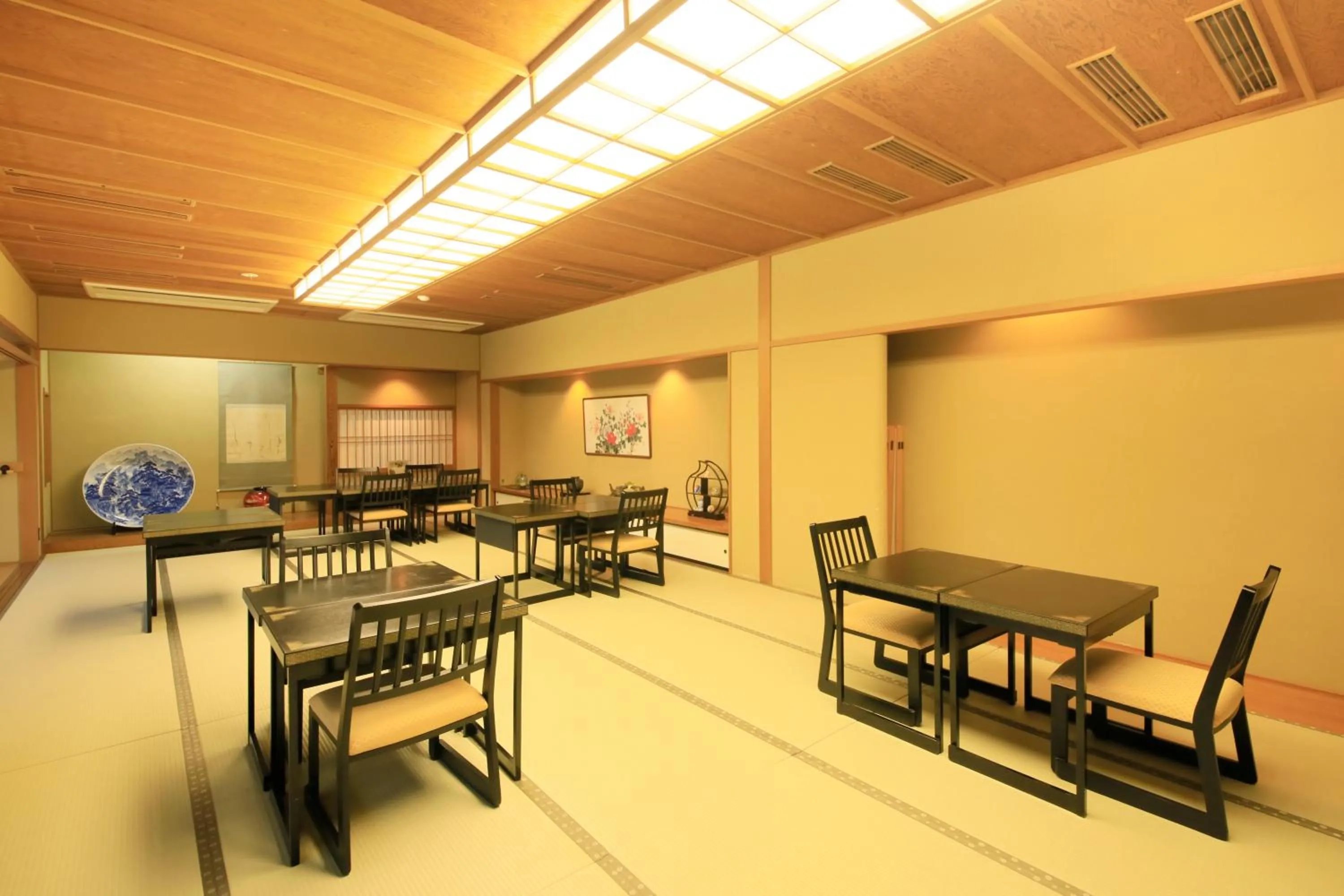 Restaurant/places to eat in Kaike Fuga