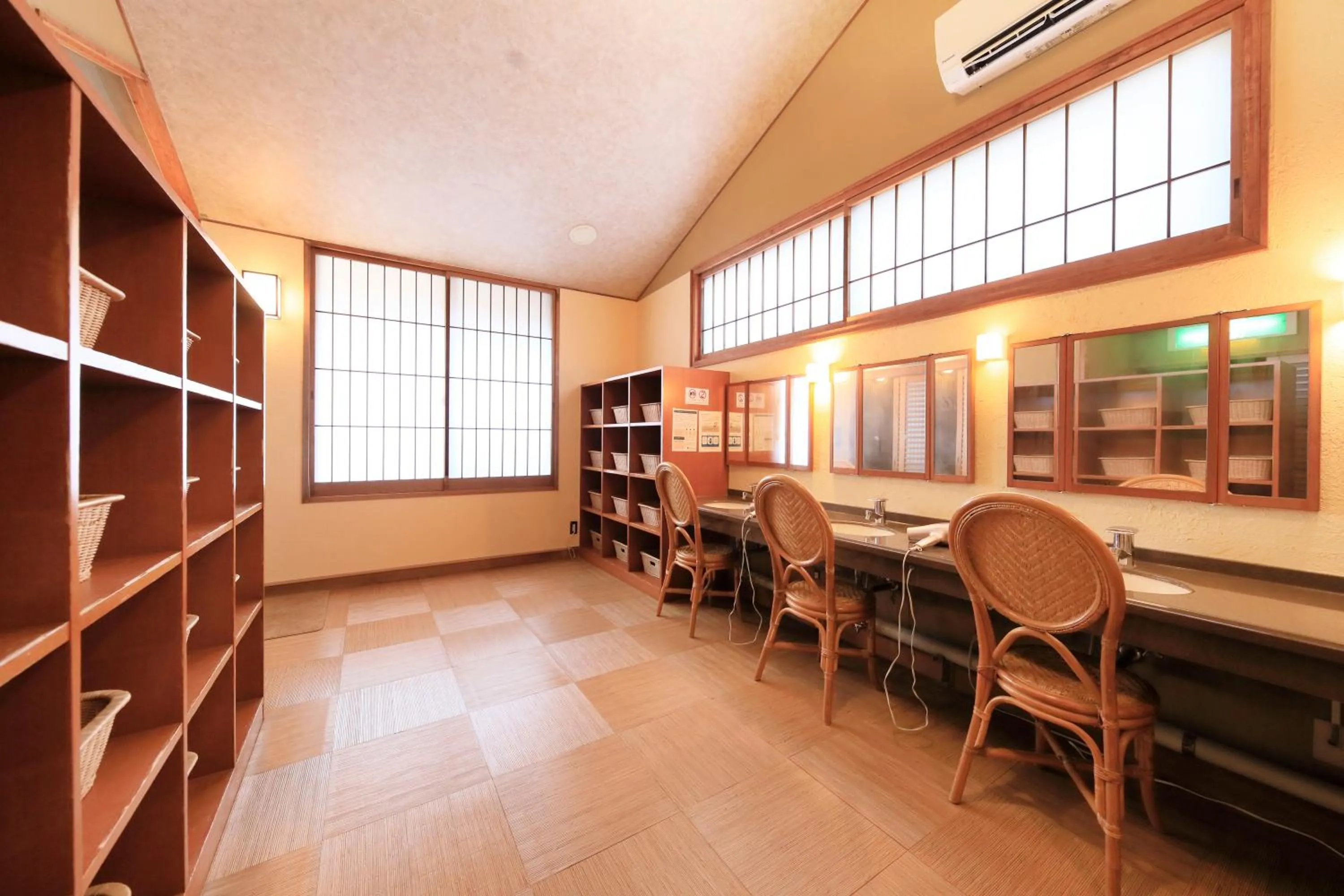 Public Bath in Kaike Fuga