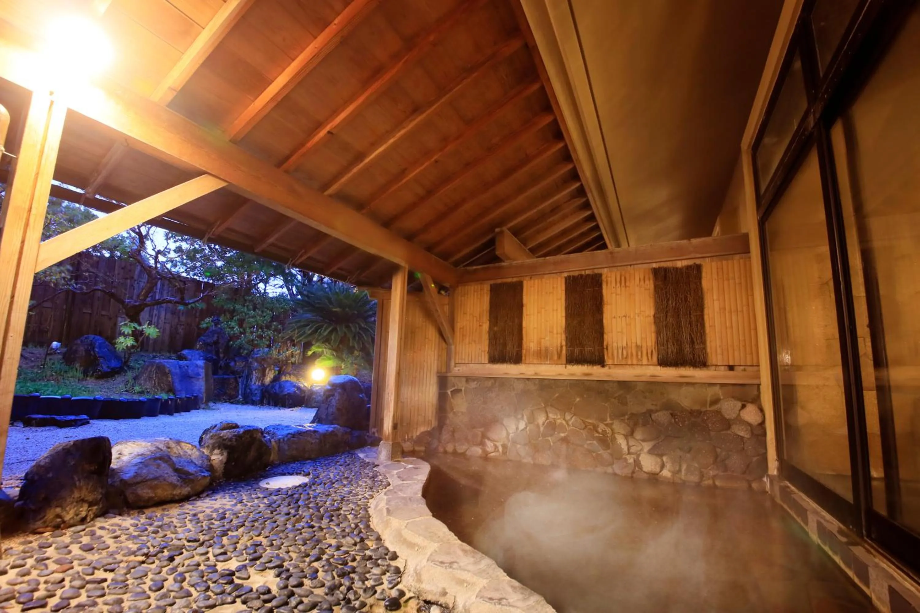Hot Spring Bath in Kaike Fuga