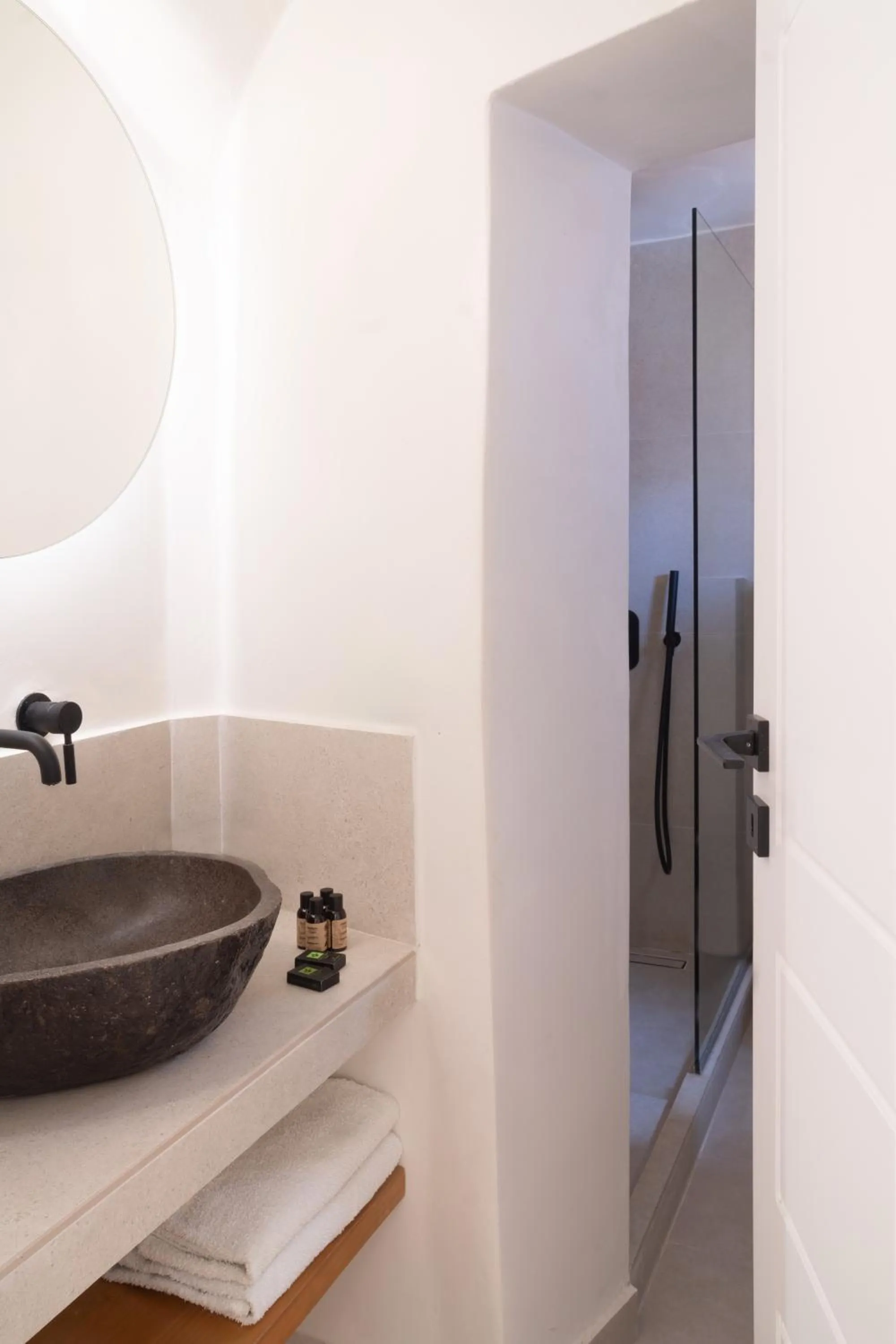 Bathroom in Kykladonisia Traditional Settlement