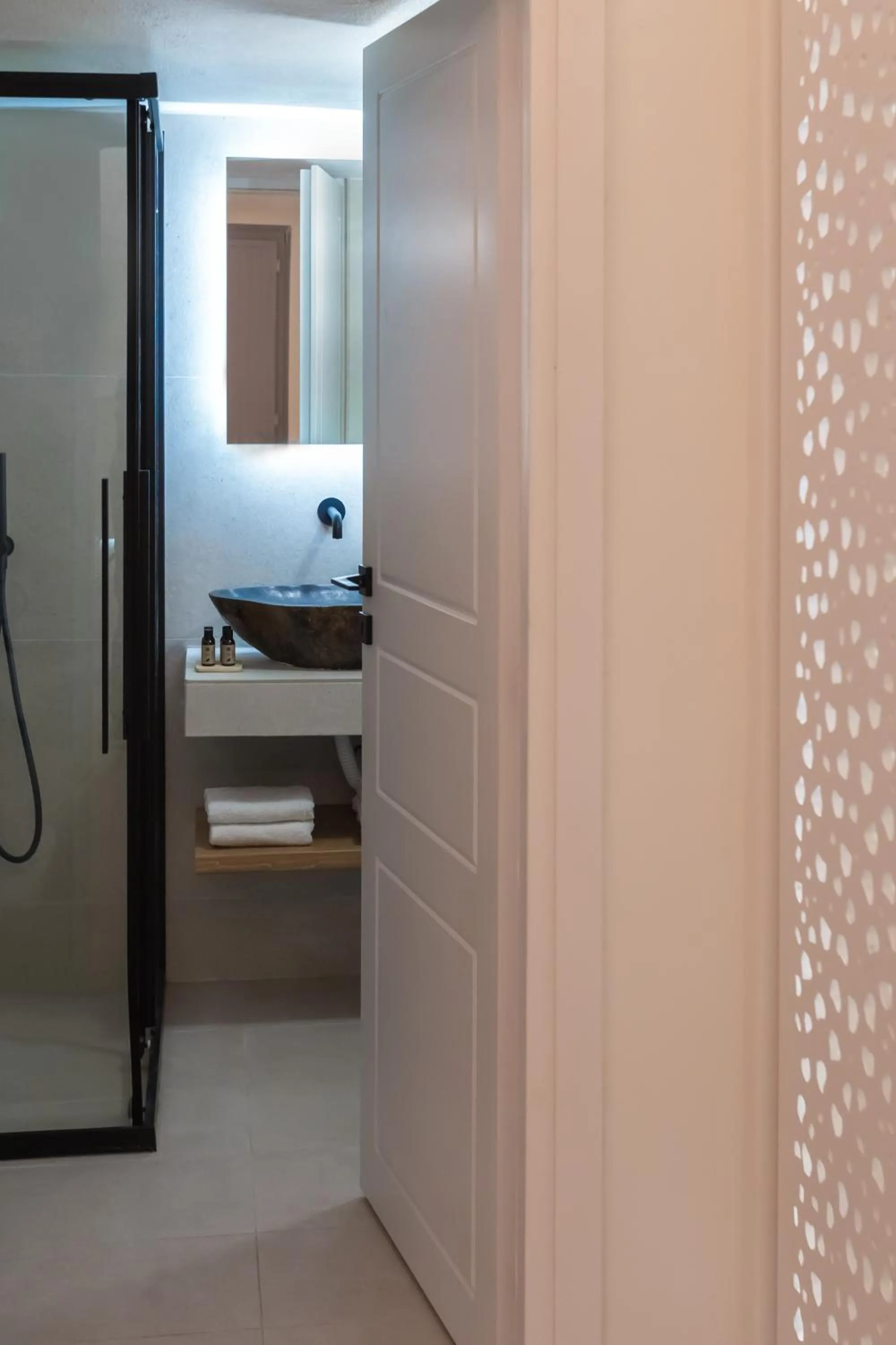 Bathroom in Kykladonisia Traditional Settlement