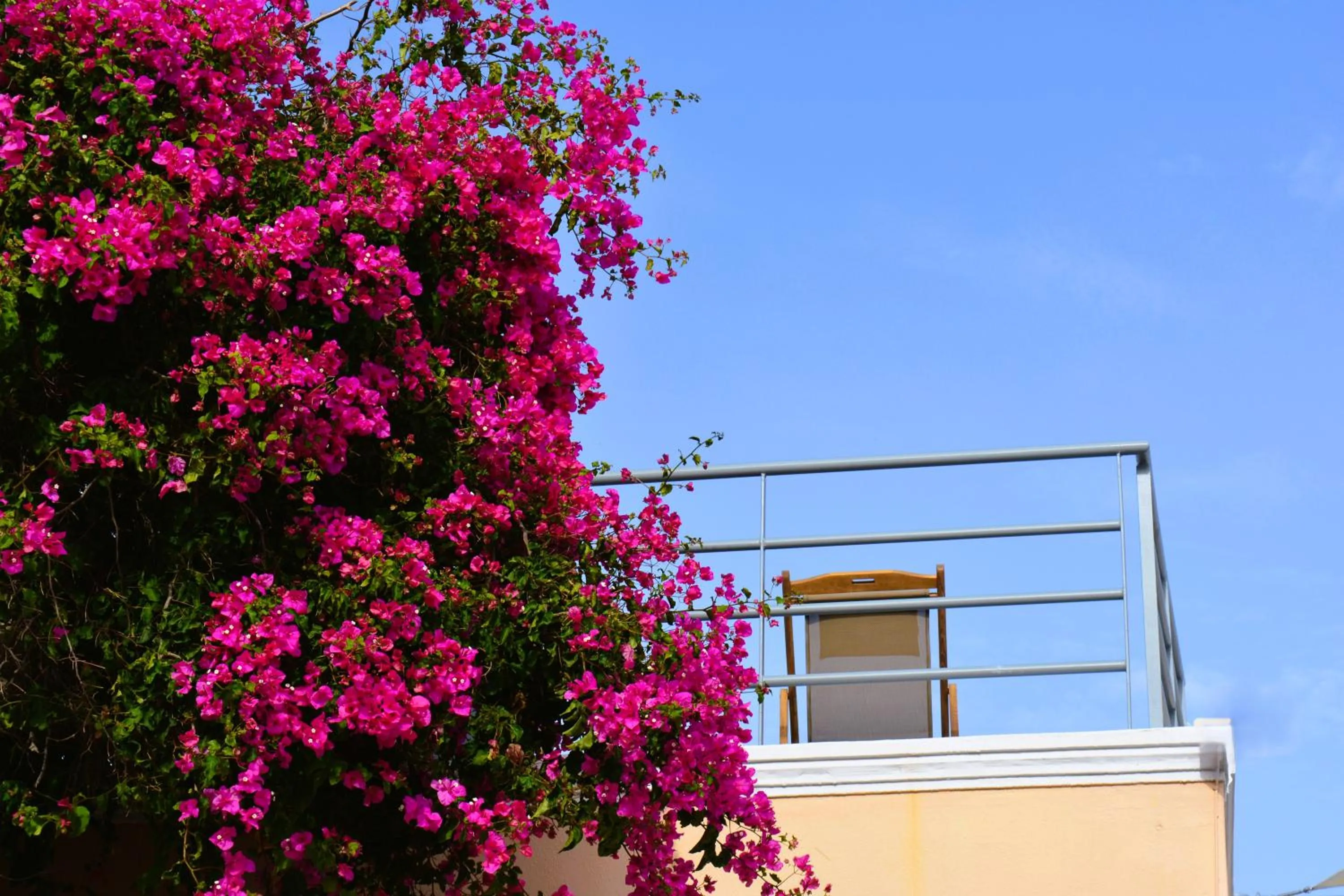 Property building in Kykladonisia Traditional Settlement