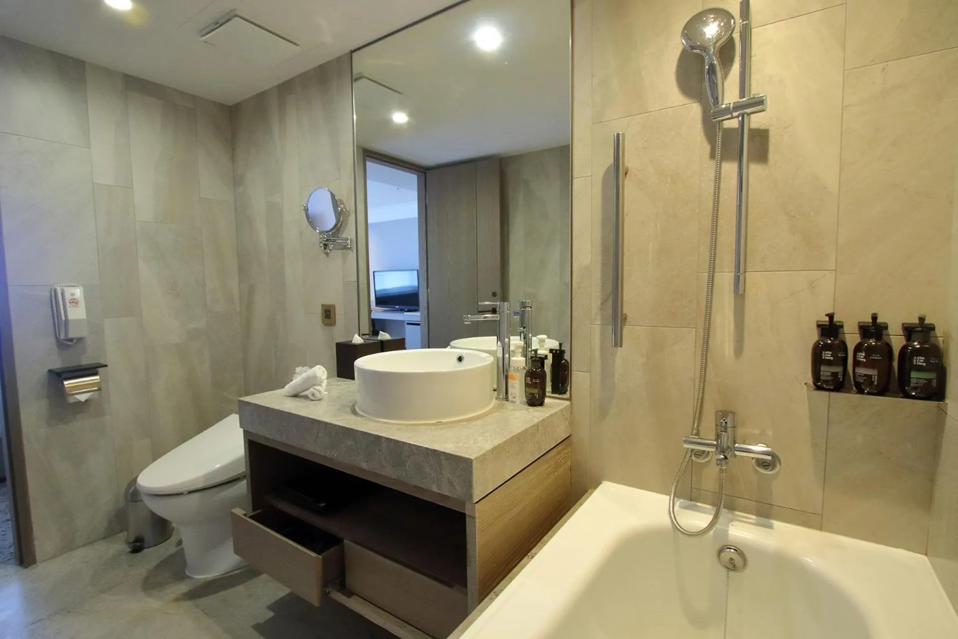 Bathroom in Hotel Royal-Nikko Taipei