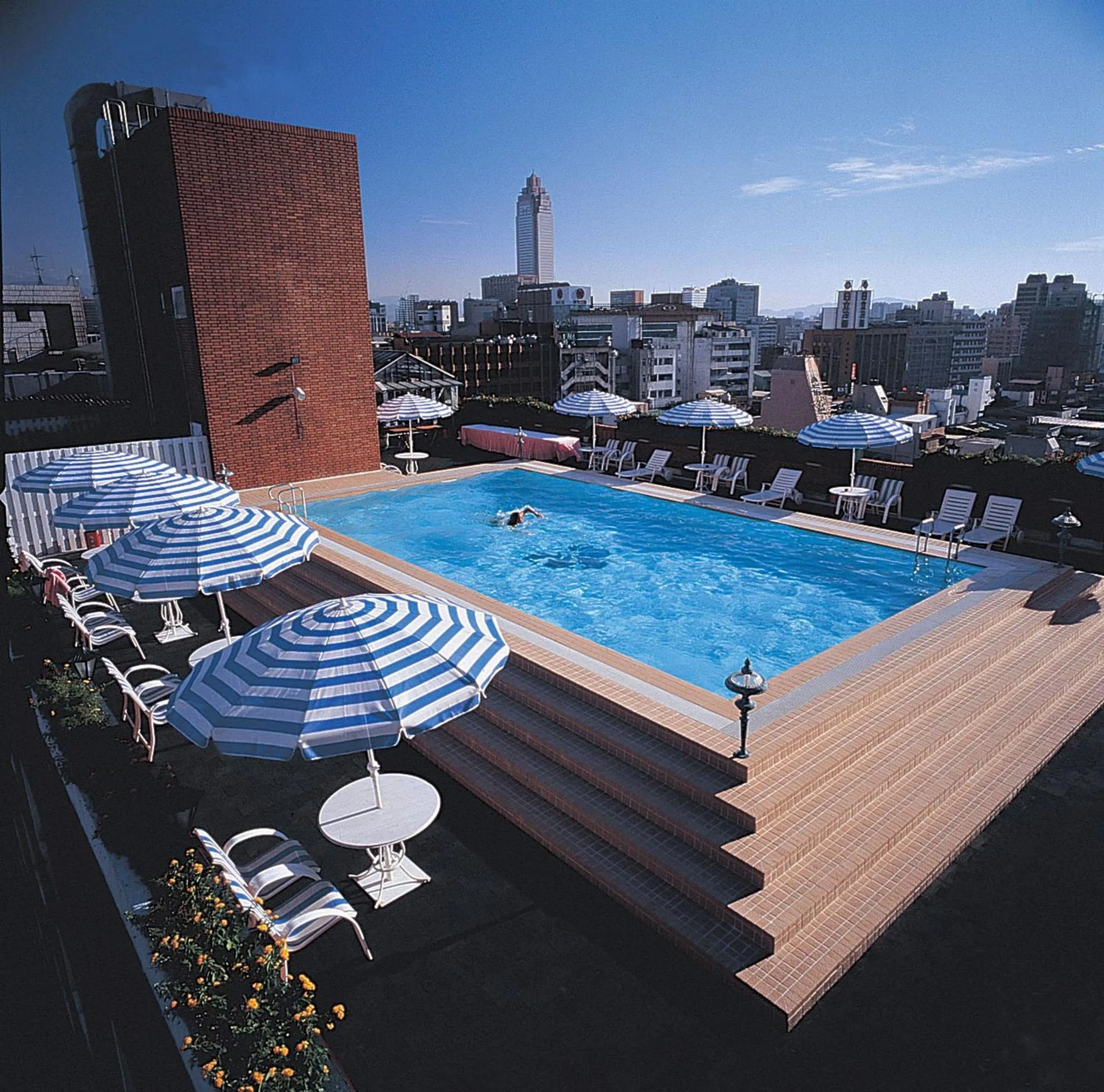 Swimming pool in Hotel Royal-Nikko Taipei
