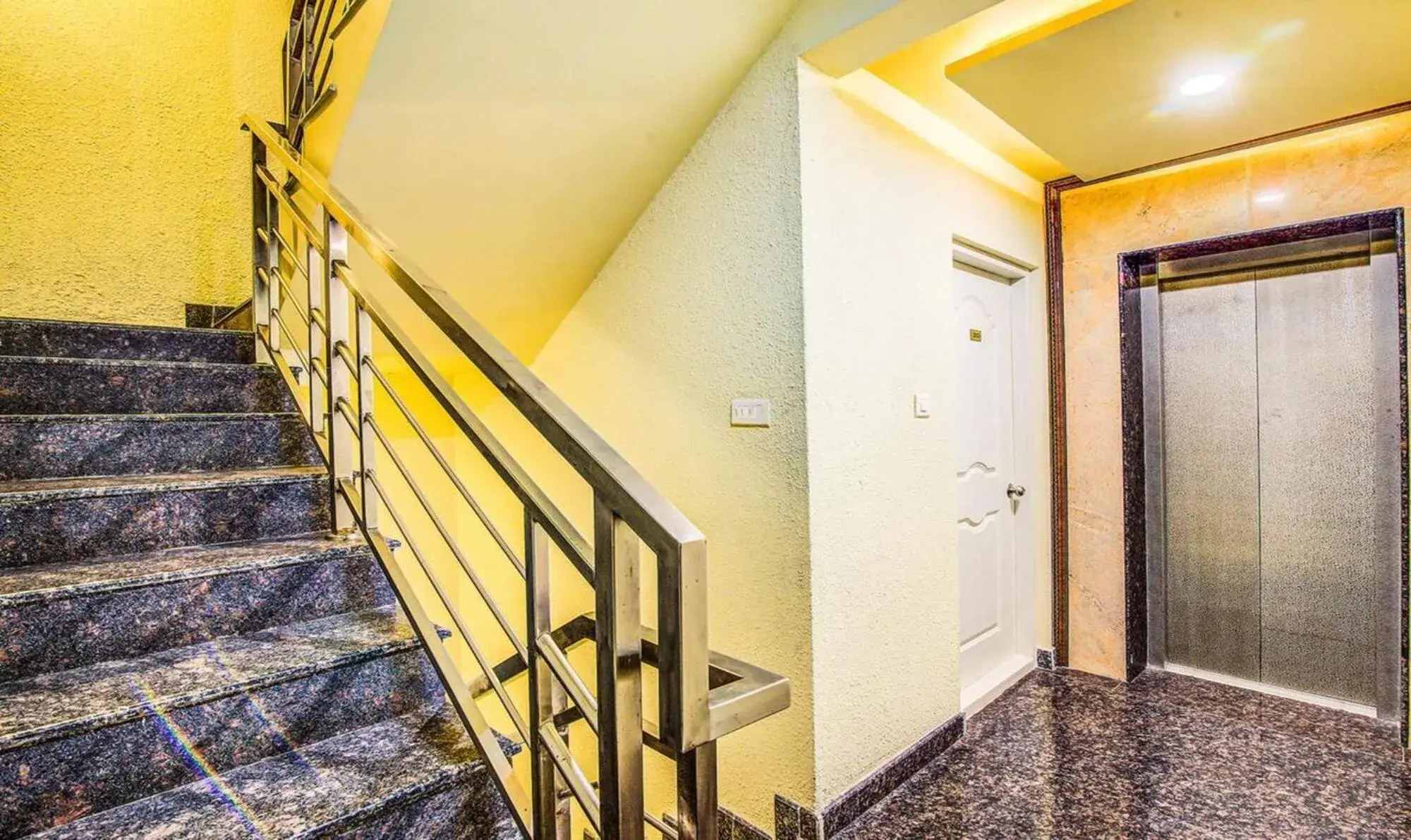 Lobby or reception in FabHotel Emara Boutique - Near Koramangala Lobby or reception in FabHotel Emara Boutique - Near Koramangala