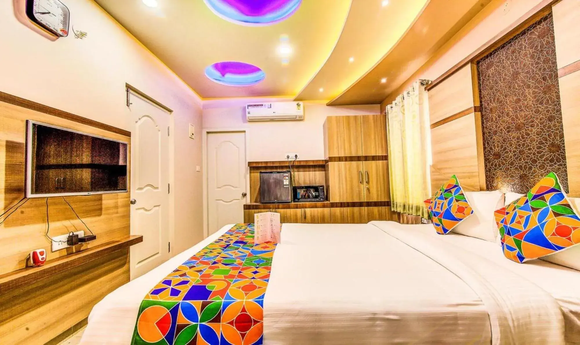 Bed in FabHotel Emara Boutique - Near Koramangala Bed in FabHotel Emara Boutique - Near Koramangala