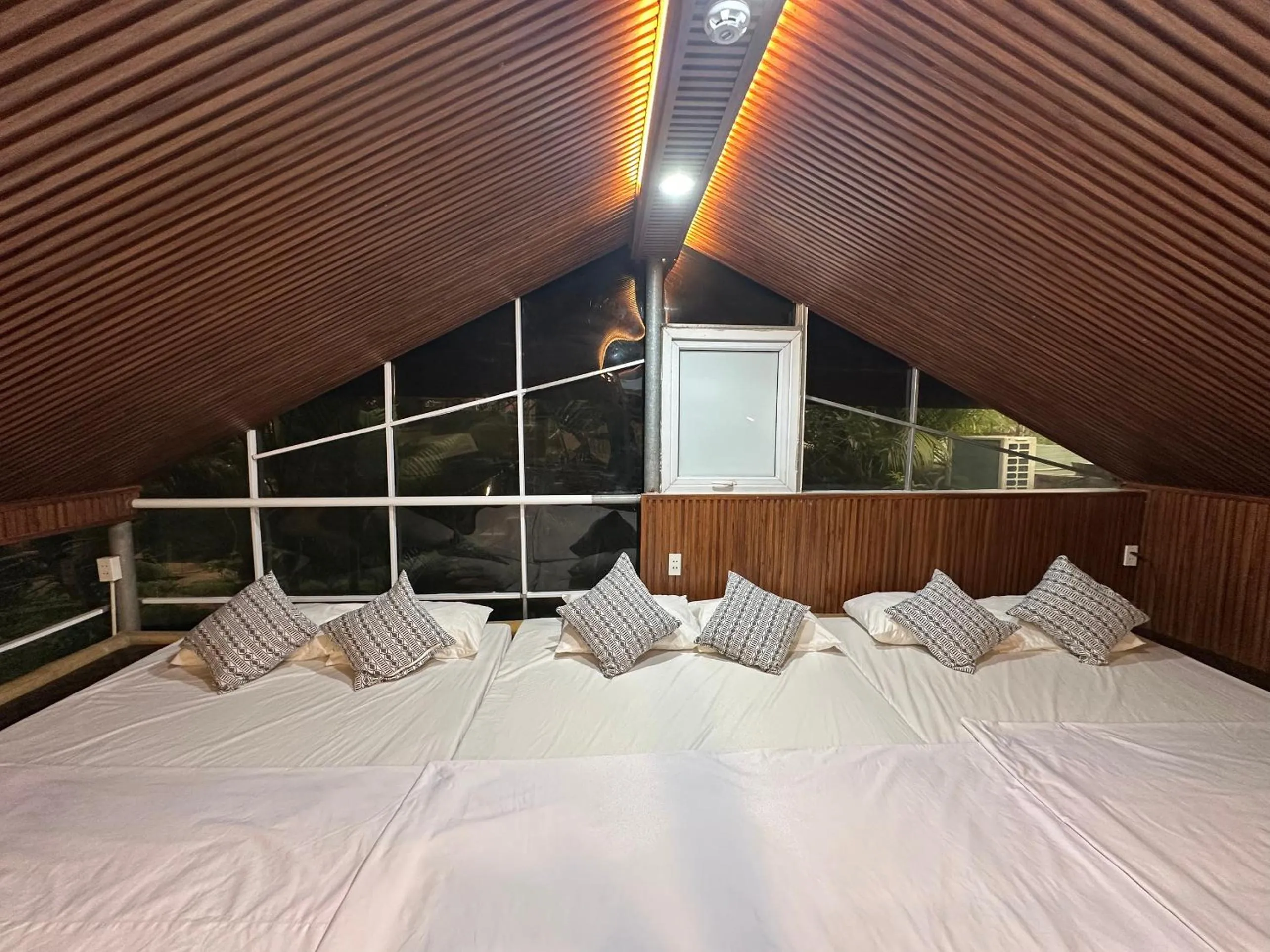 Bed in Ngoc Linh Villas