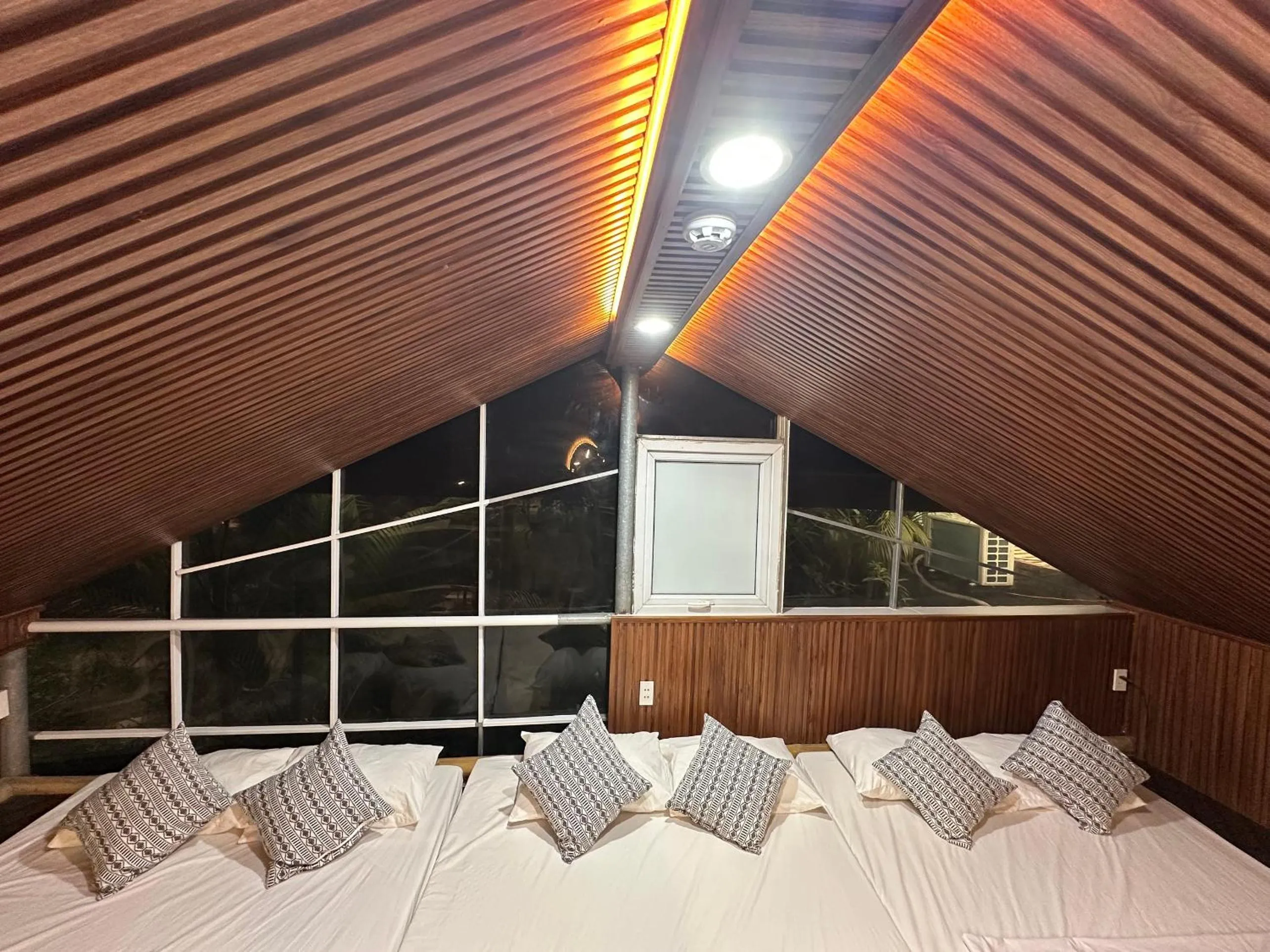 Bed in Ngoc Linh Villas