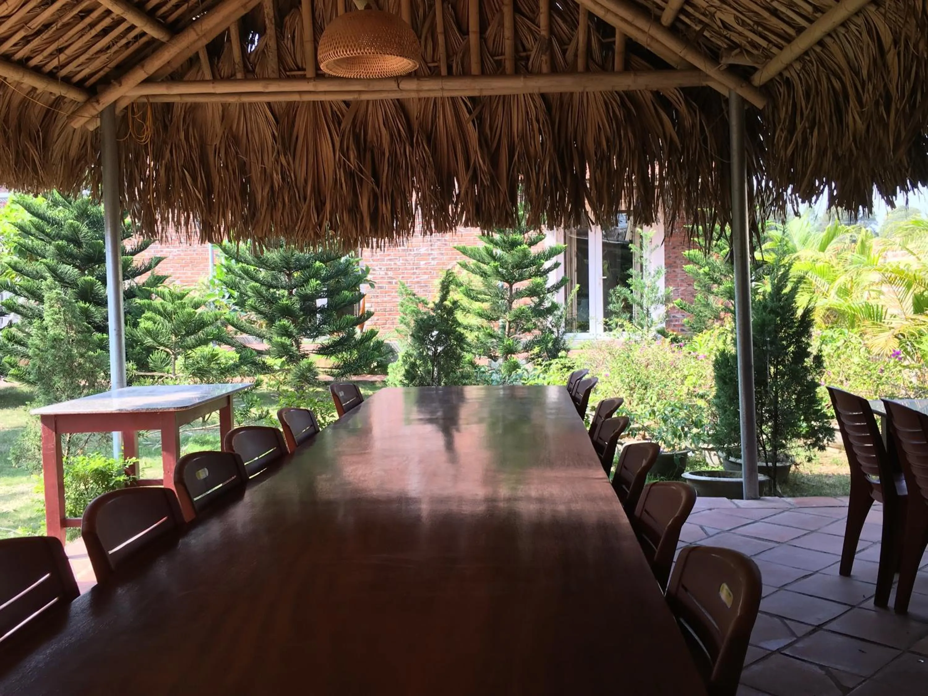 Restaurant/places to eat in Ngoc Linh Villas