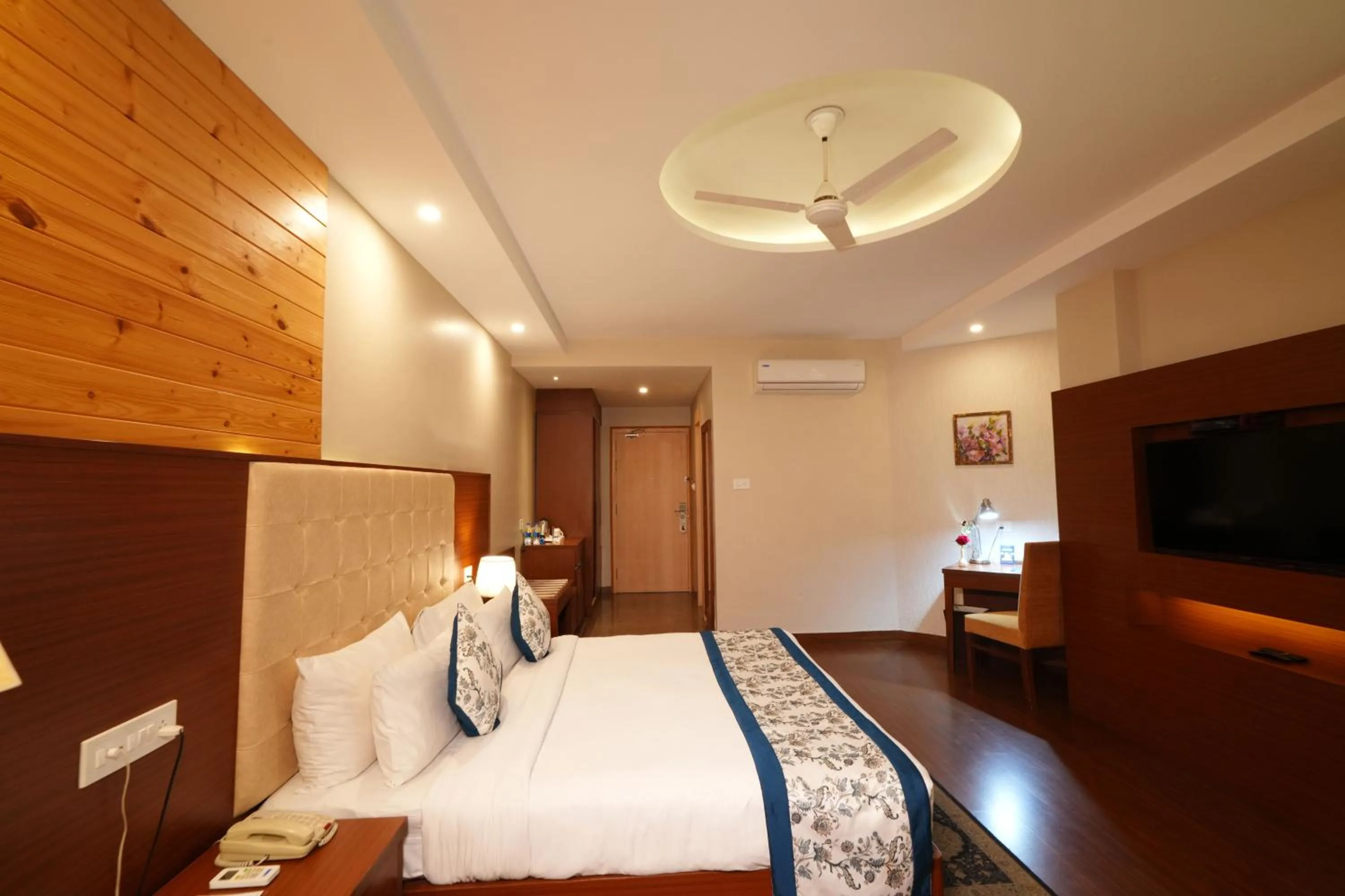 Bedroom, Bed in The Bliss Palampur
